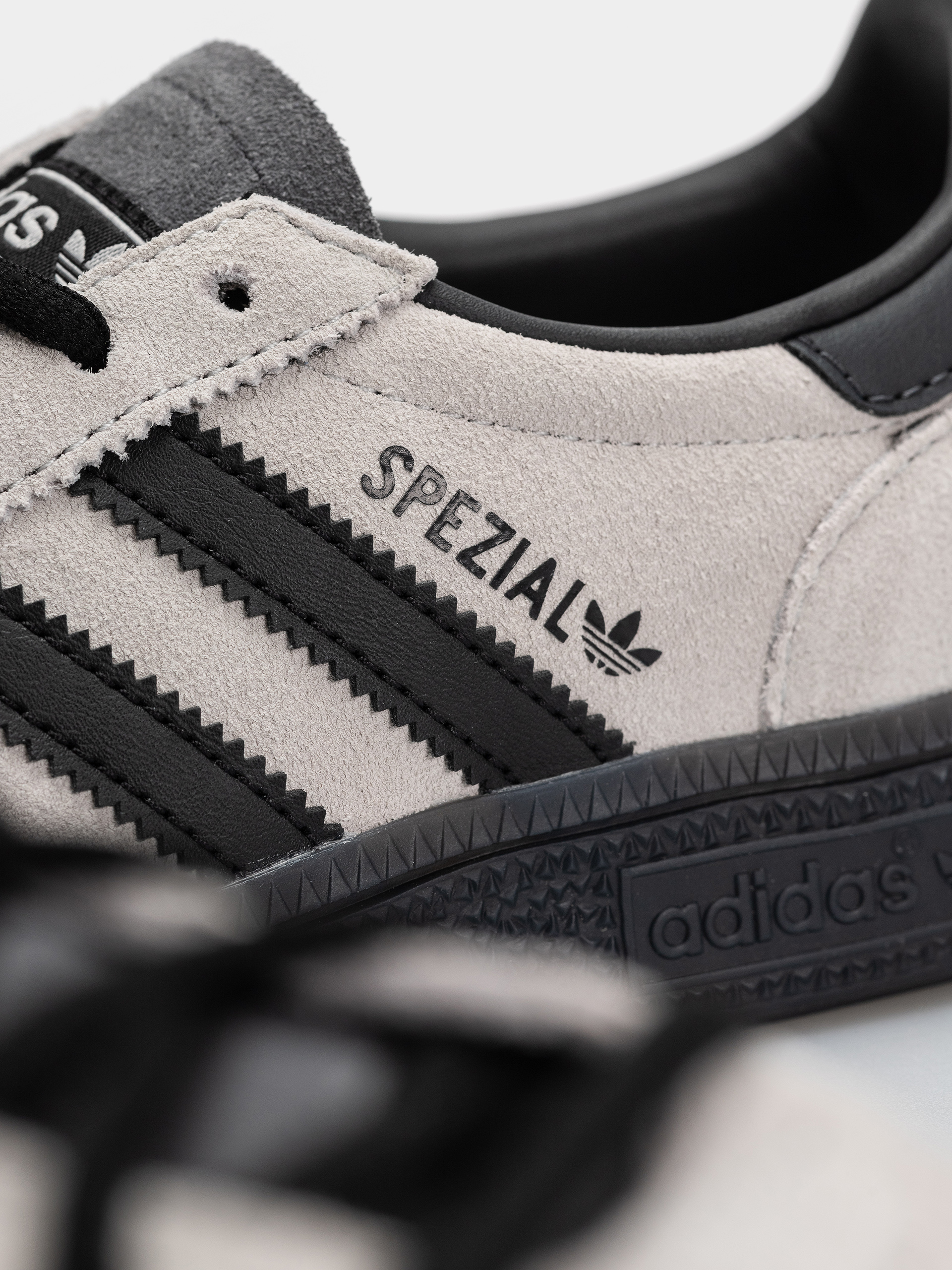 adidas Handball Spezial Shoes (gretwo/carbon/cblack)