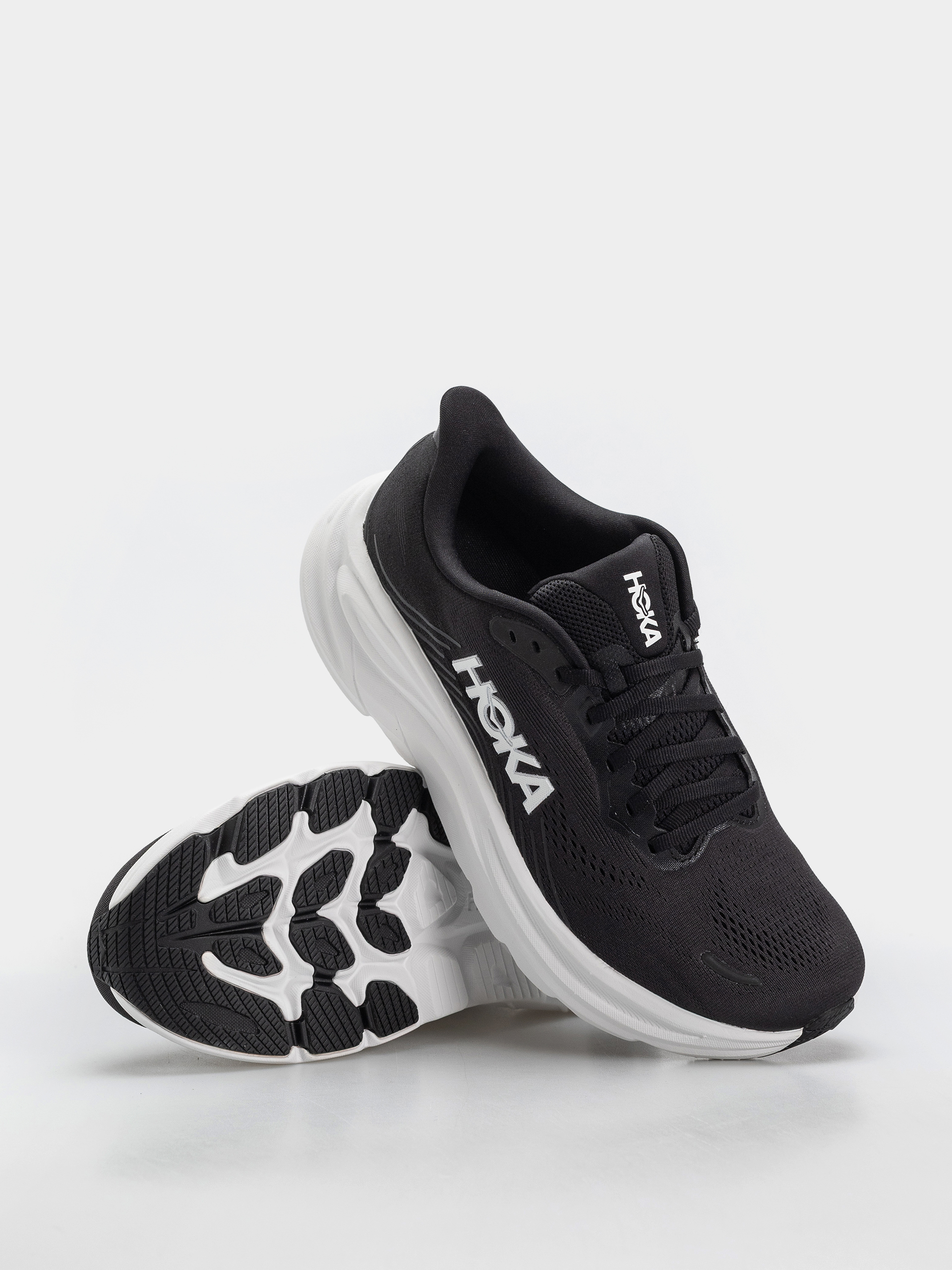 Hoka Clifton 11 Shoes (black/white)