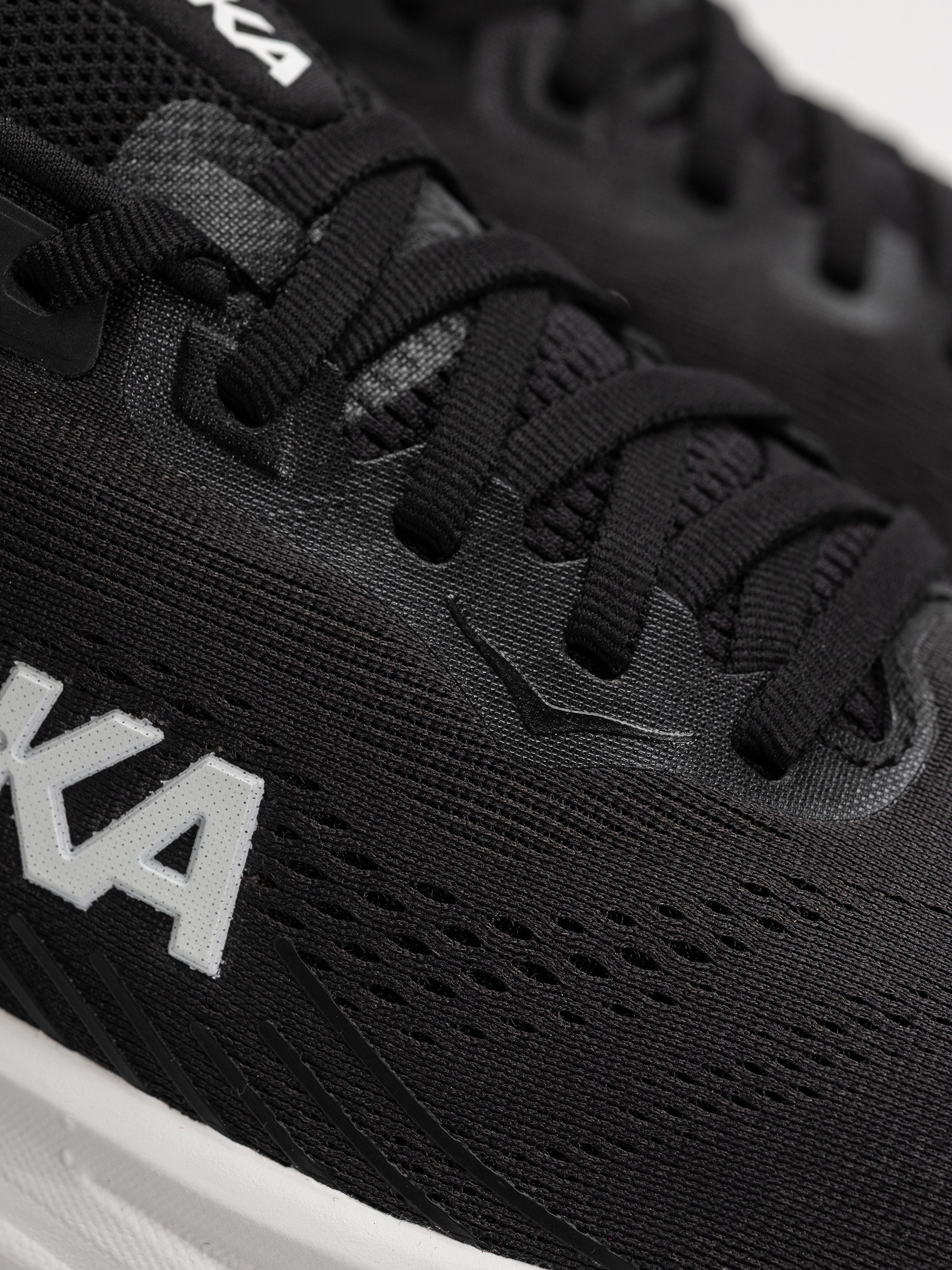 Hoka Clifton 11 Schuhe (black/white)