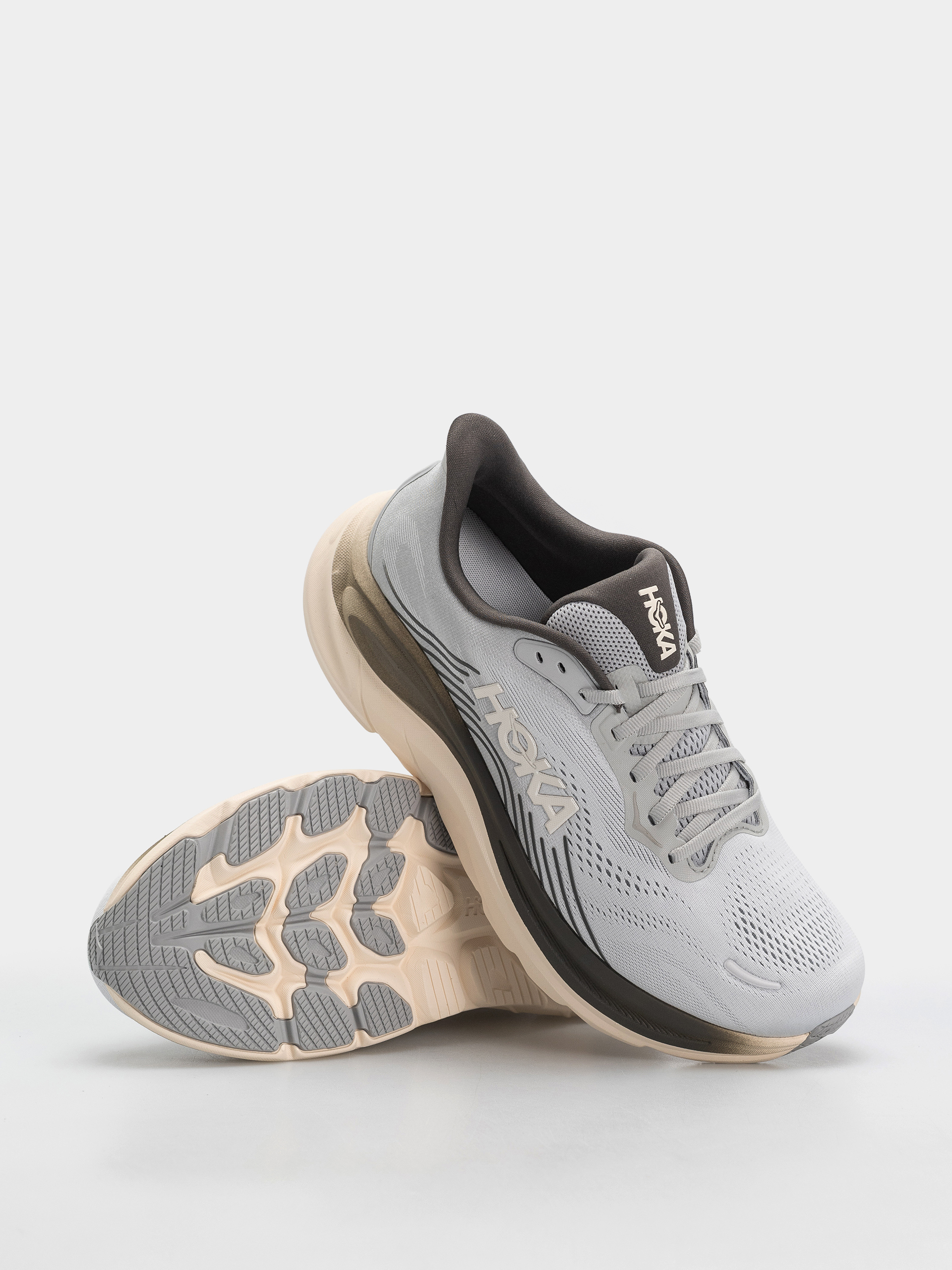 Hoka Clifton 11 Shoes (stardust/alabaster)