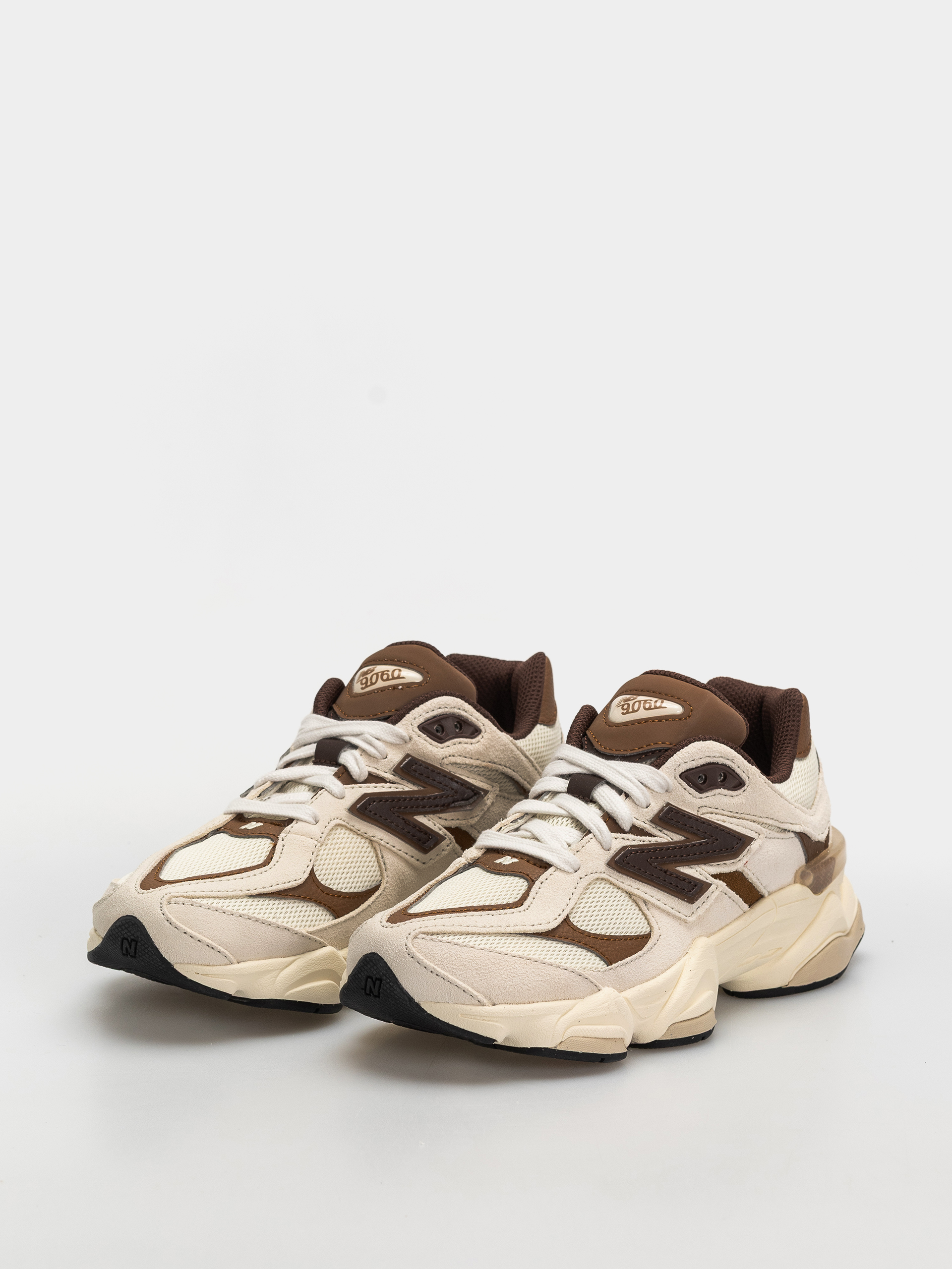 New Balance 9060 JR Schuhe (breakfast tea/angora)