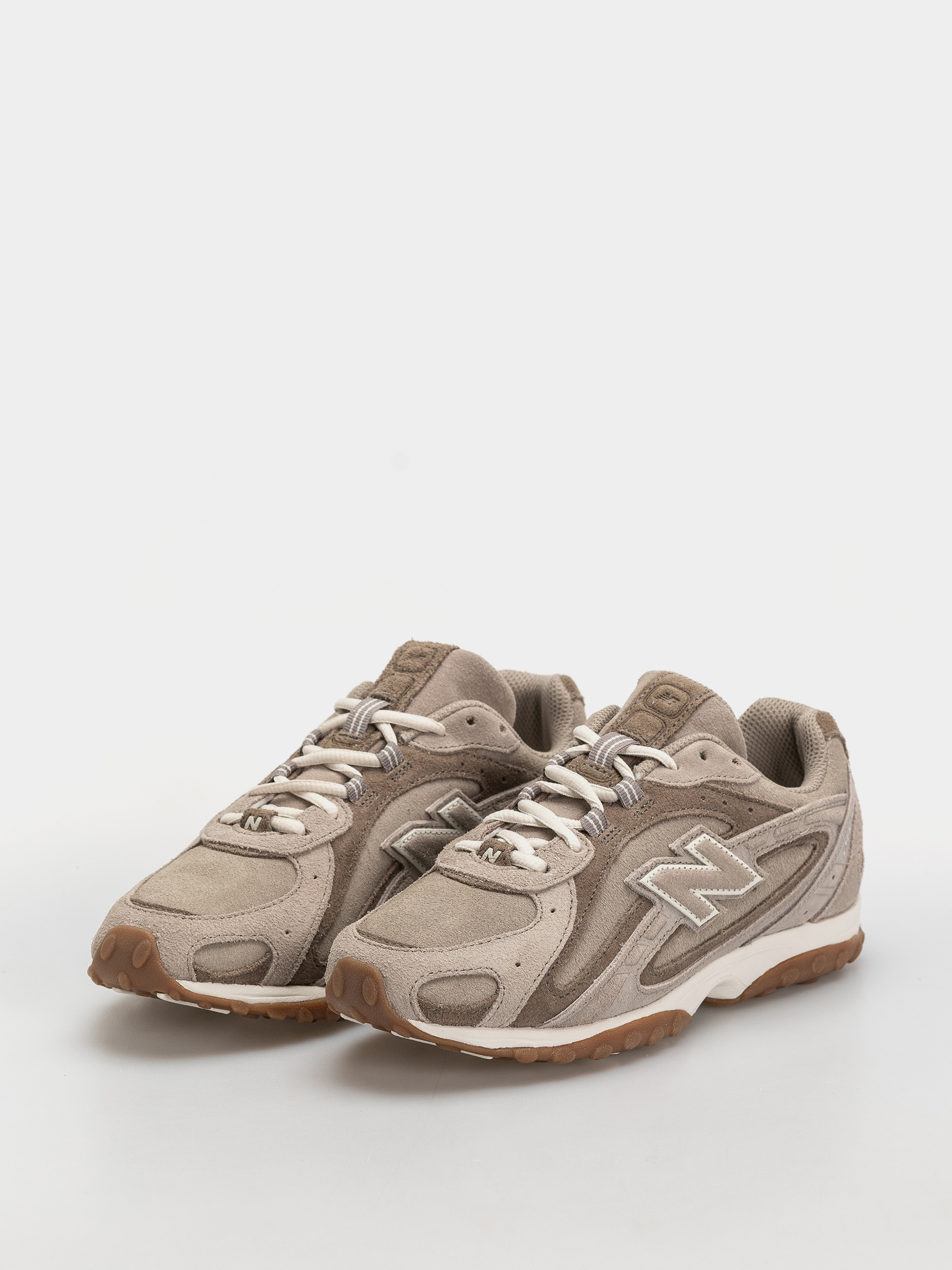 New Balance 204L Shoes (arid stone/thunder brown)