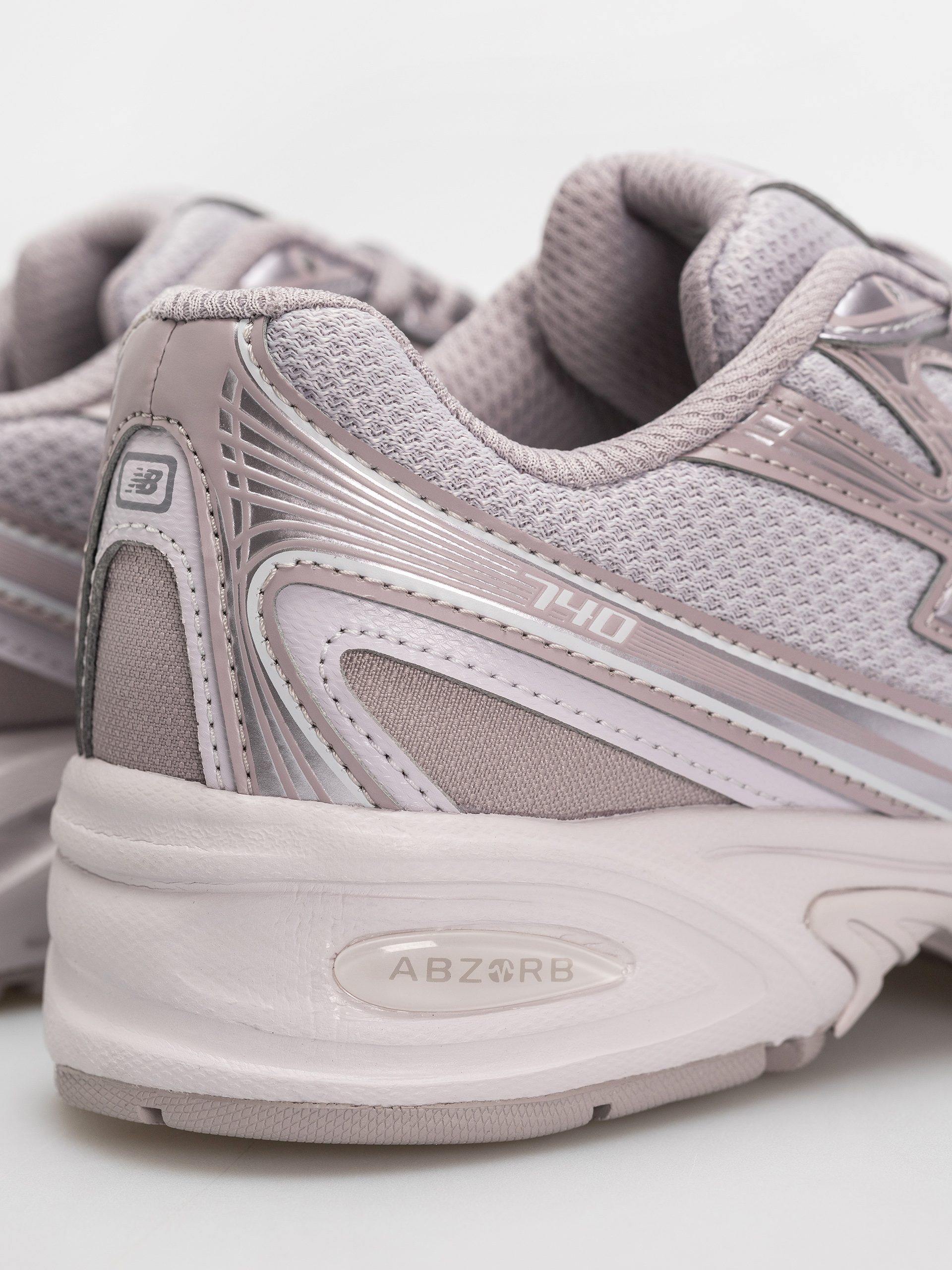 New Balance 740 Shoes (horizon grey/truffle metallic)