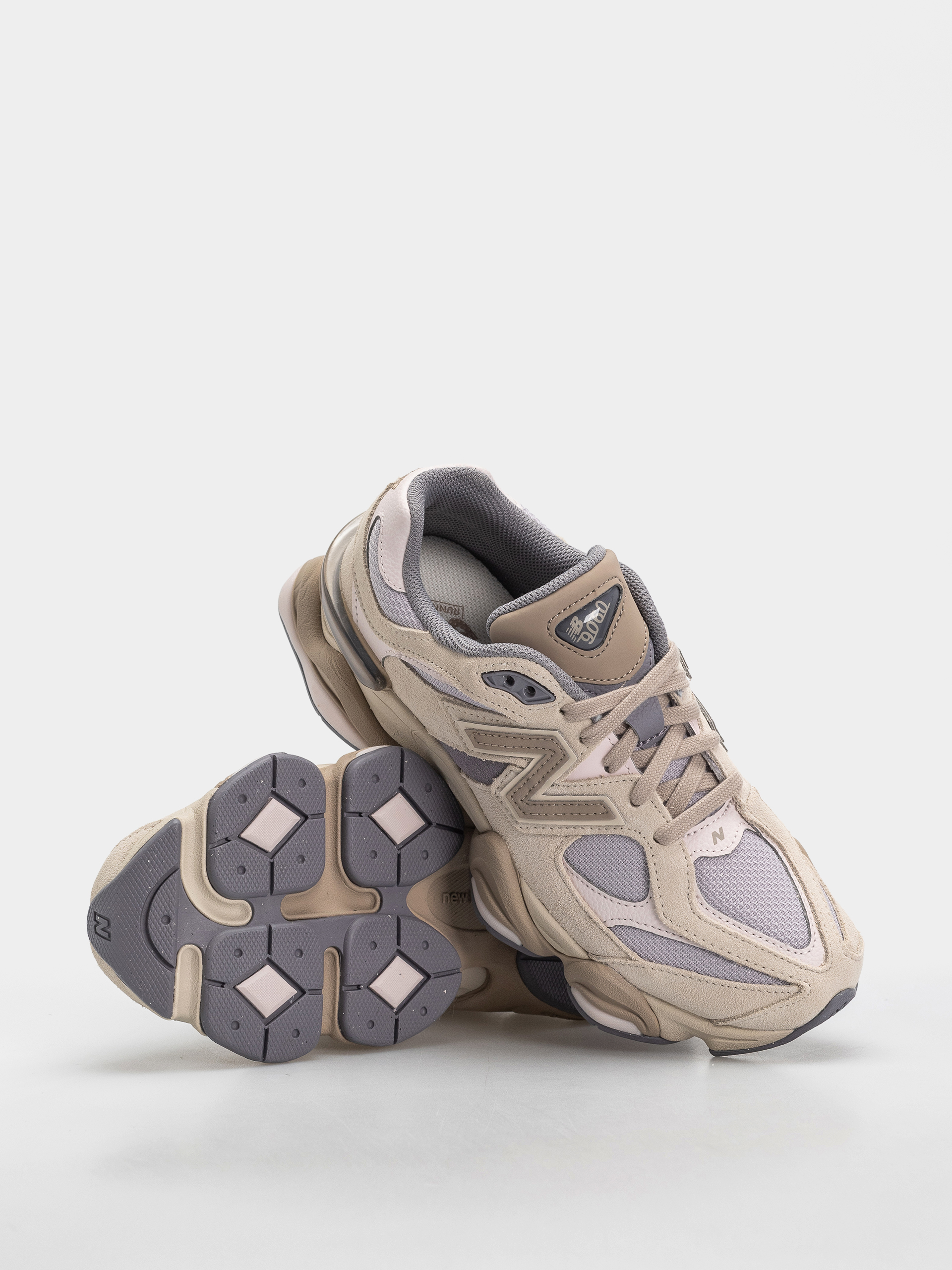 New Balance 9060 Shoes (timberwolf/driftwood)