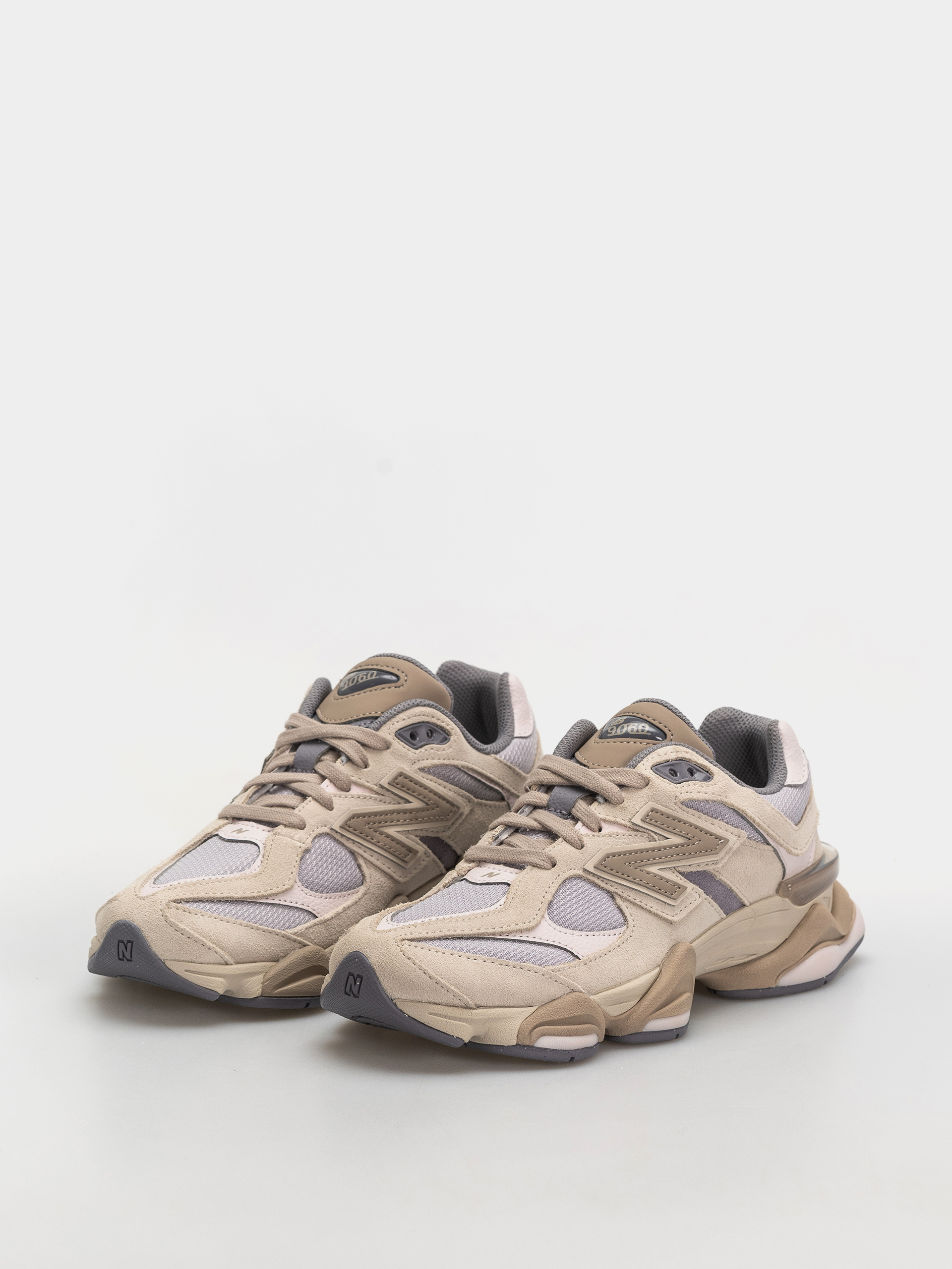 New Balance 9060 Shoes (timberwolf/driftwood)