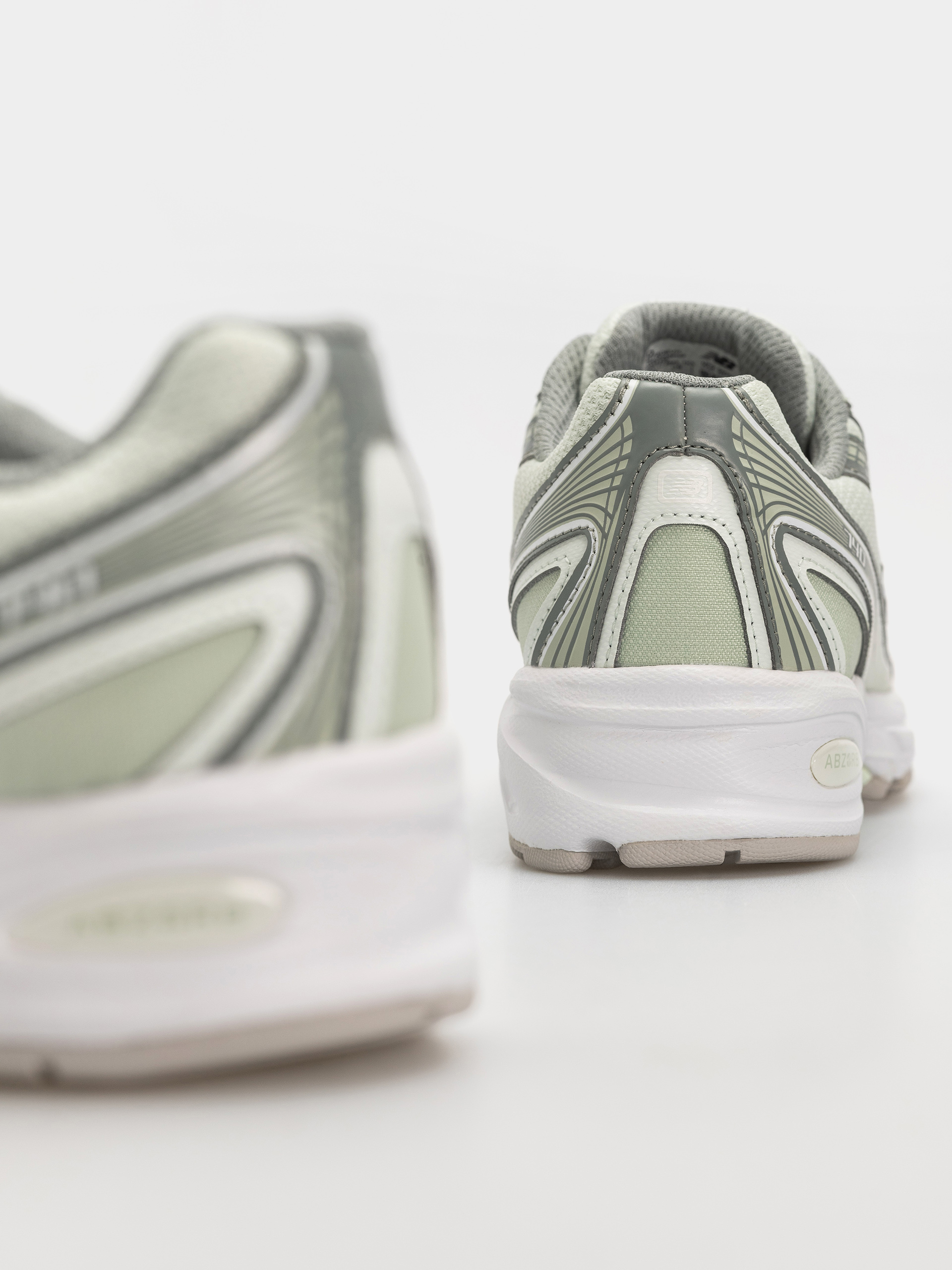 New Balance 740 Schuhe (mint water/silver moss)