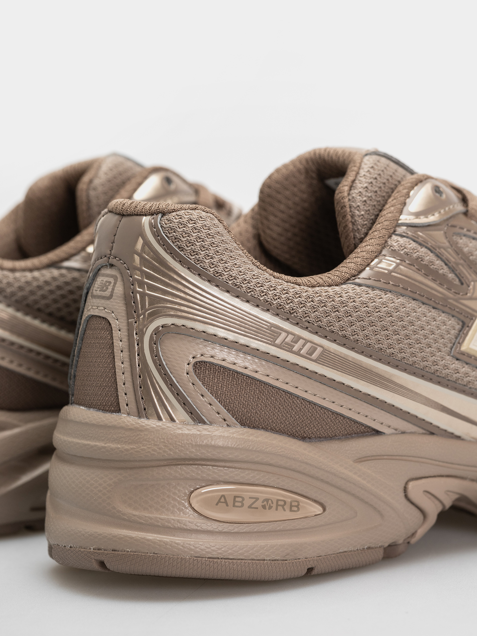New Balance 740 Schuhe (mushroom/timberwolf)
