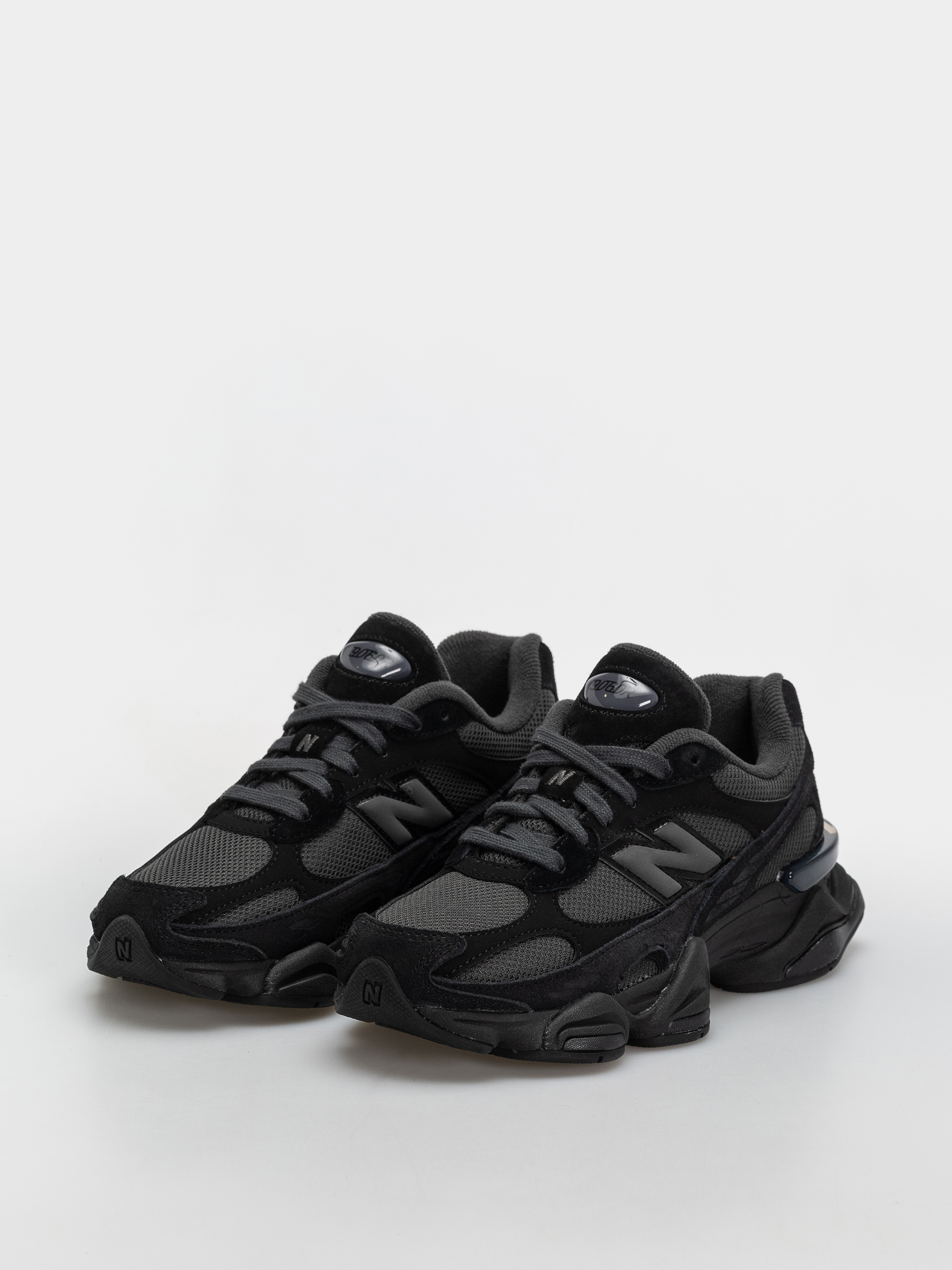New Balance 9060 Shoes (black/blacktop)