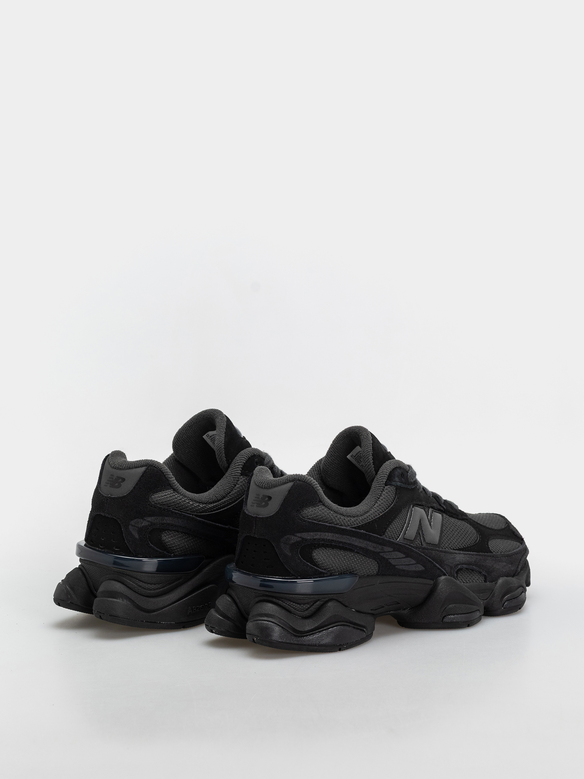 New Balance 9060 Shoes (black/blacktop)