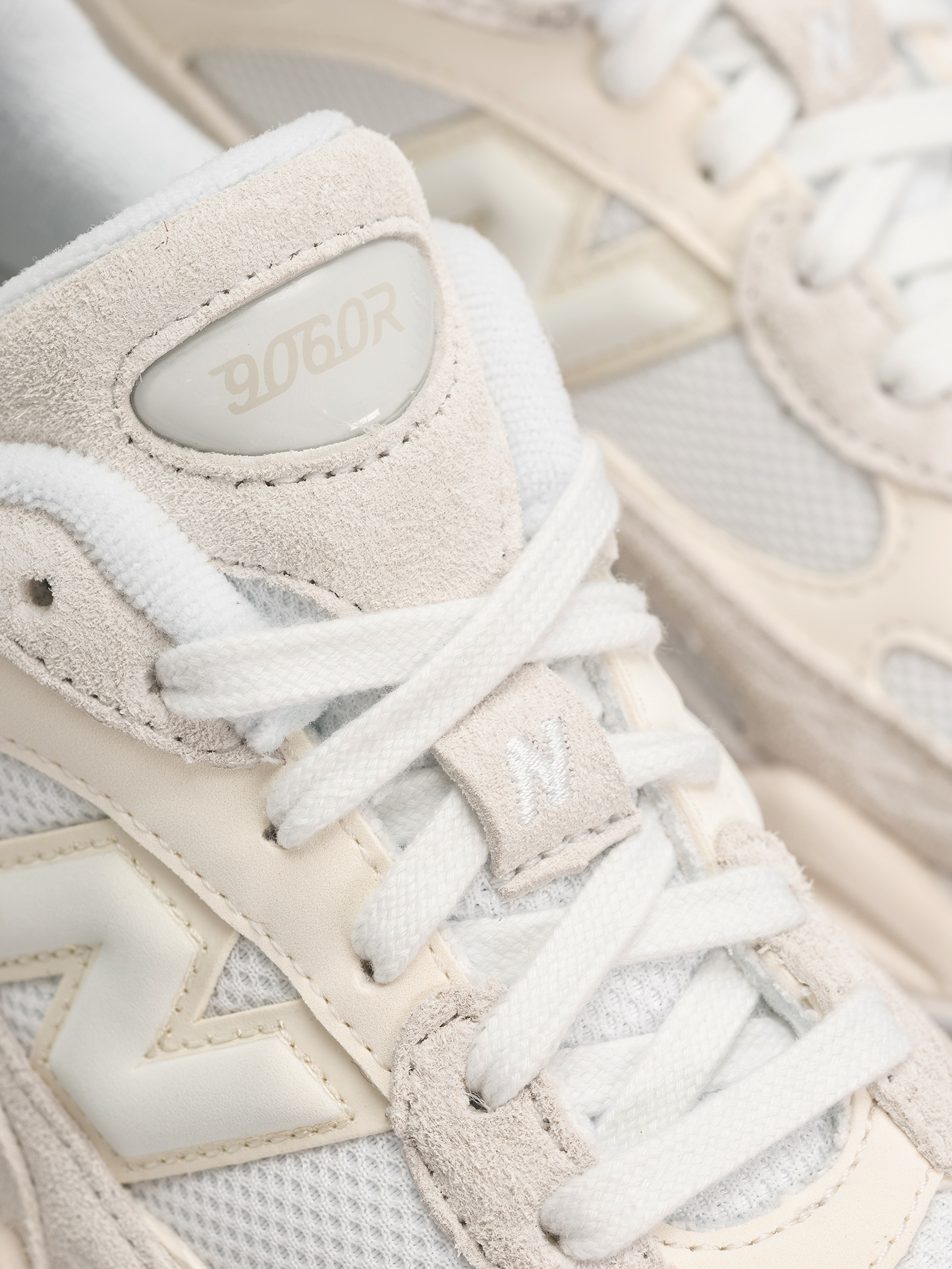 New Balance 9060 Shoes (angora/sea salt)