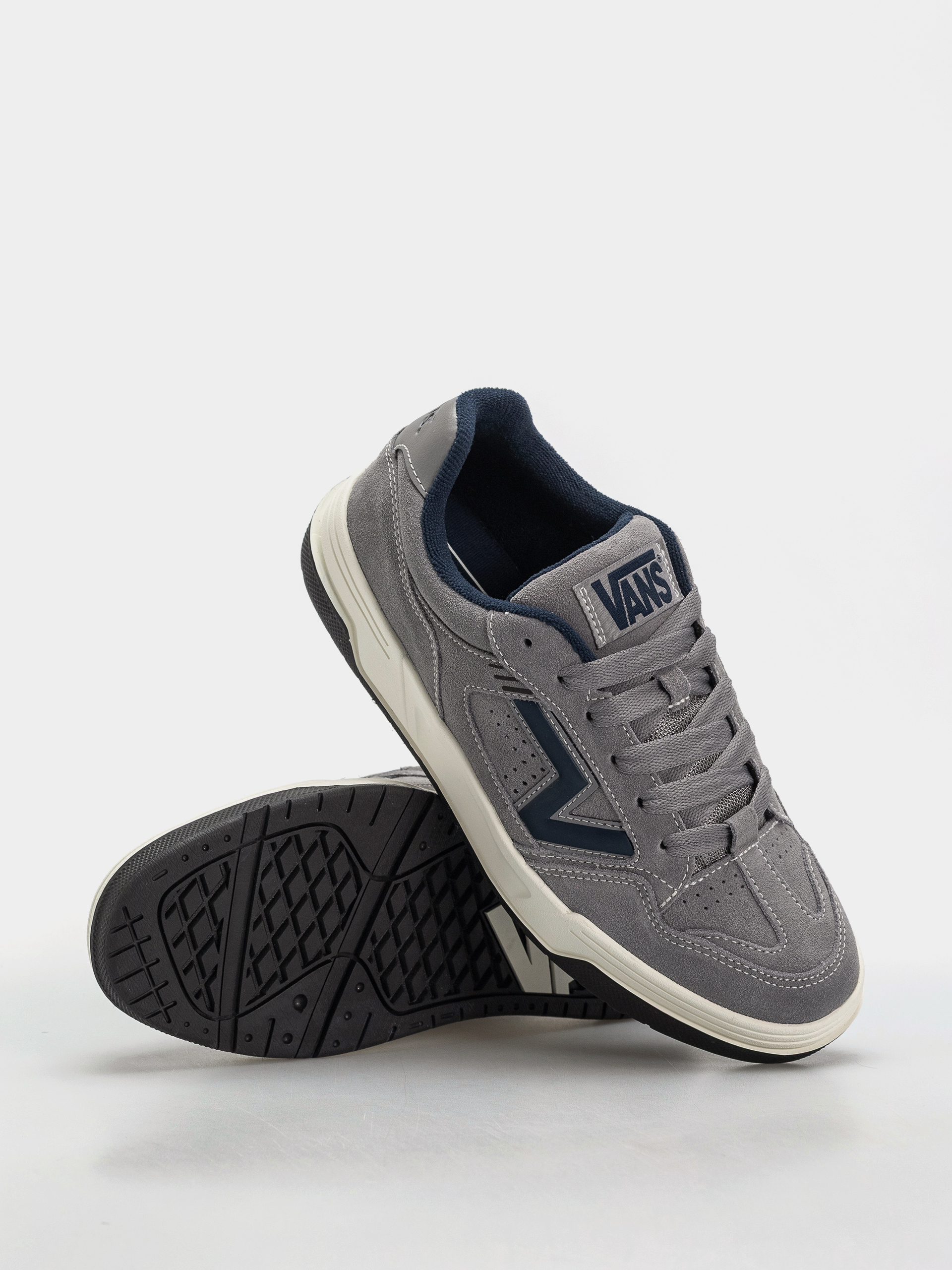 Vans Upland Shoes (gray/navy)