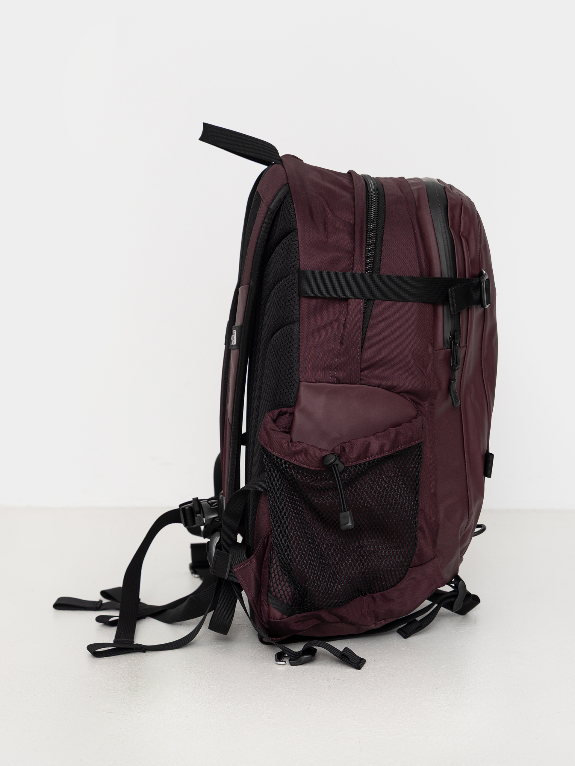 The North Face Hot Shot Base Camp Rucksack (deep burgundy)