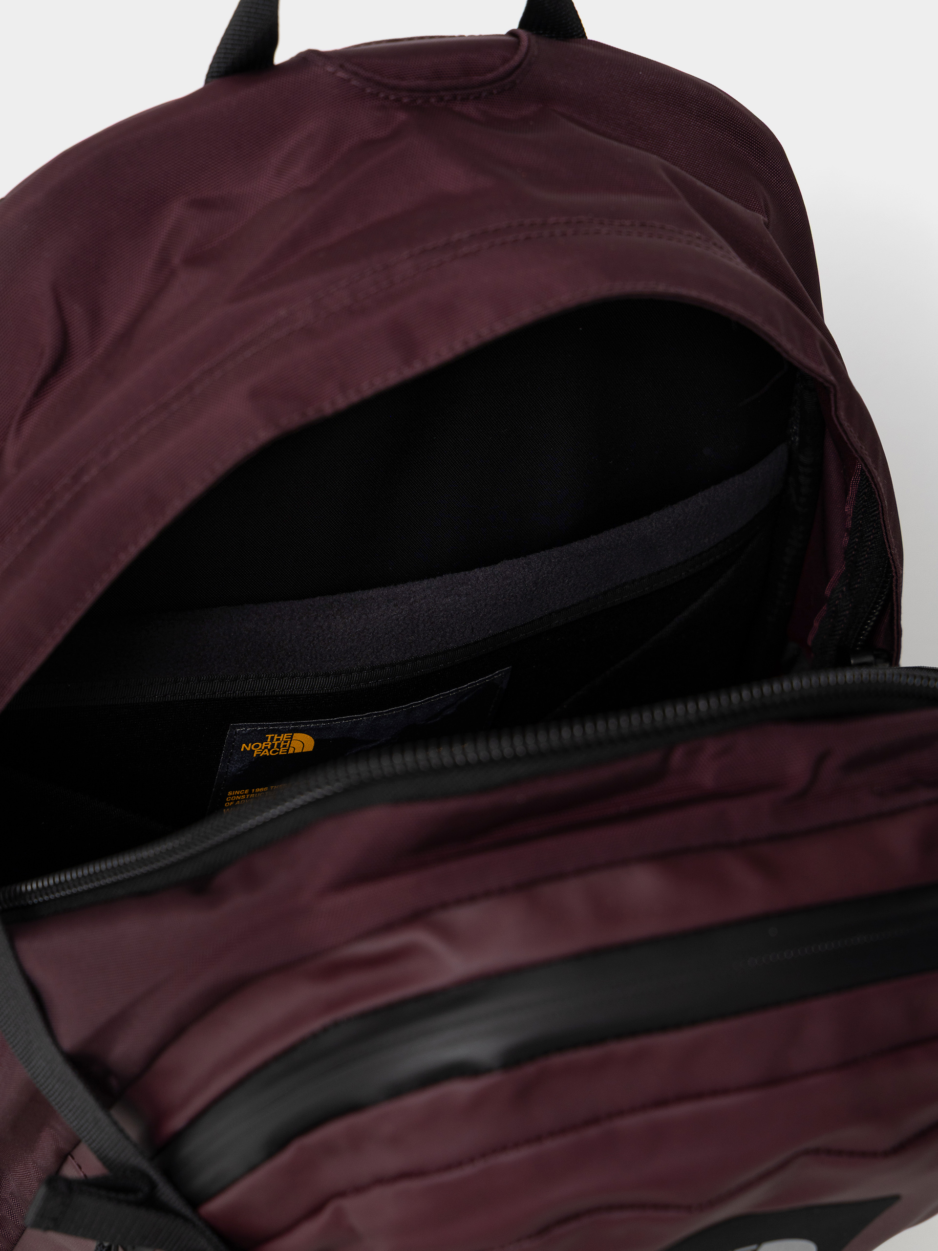 The North Face Hot Shot Base Camp Backpack (deep burgundy)