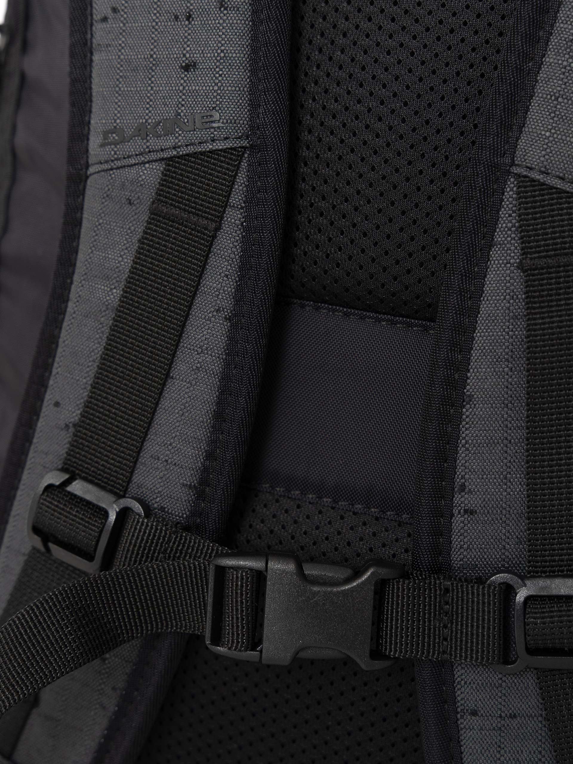 Dakine Campus 20 Year Anniversary 28L Backpack (black)