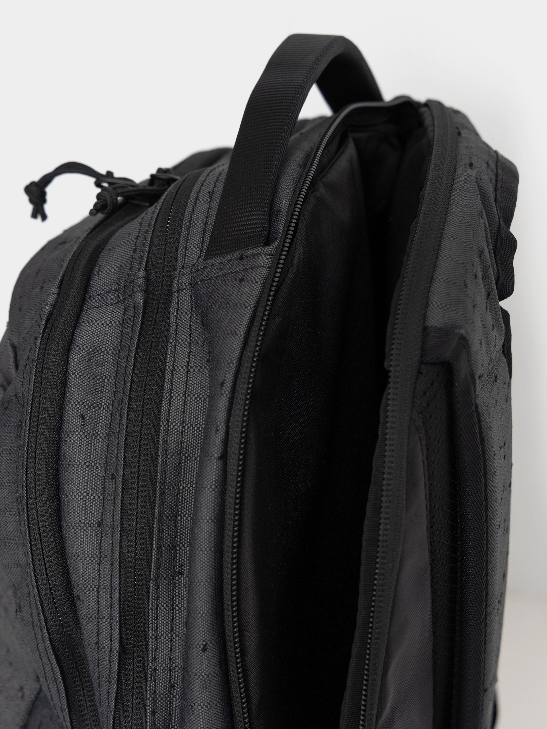Dakine Campus 20 Year Anniversary 28L Backpack (black)