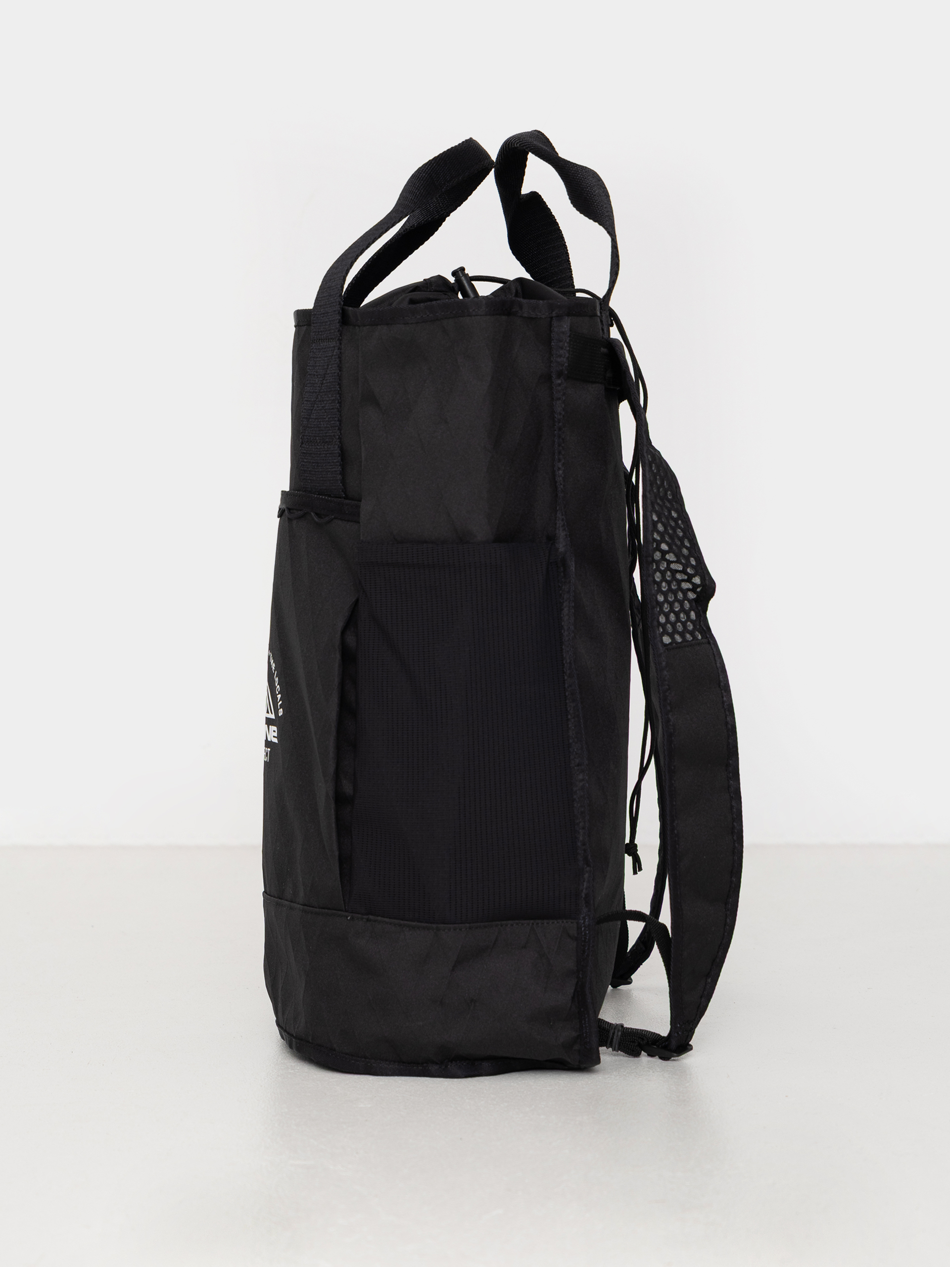Dakine Renovation Lt 22L Backpack (black)