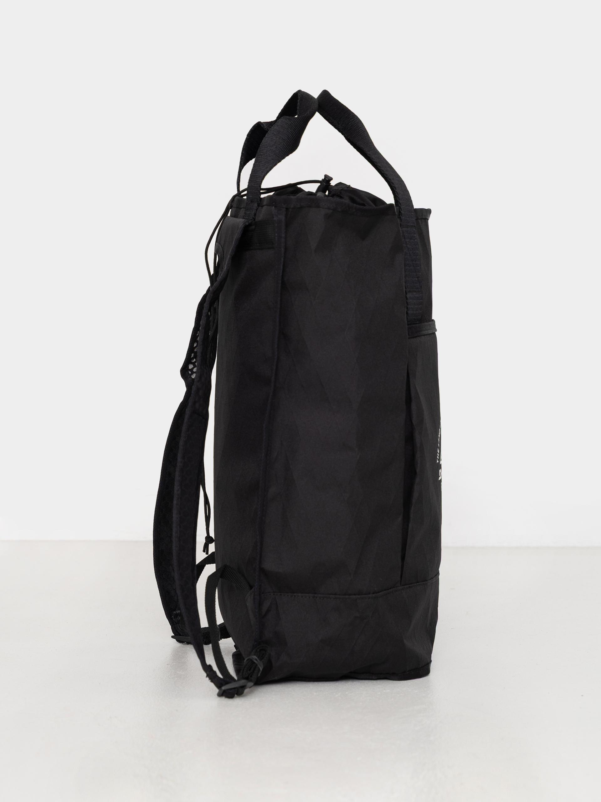 Dakine Renovation Lt 22L Backpack (black)