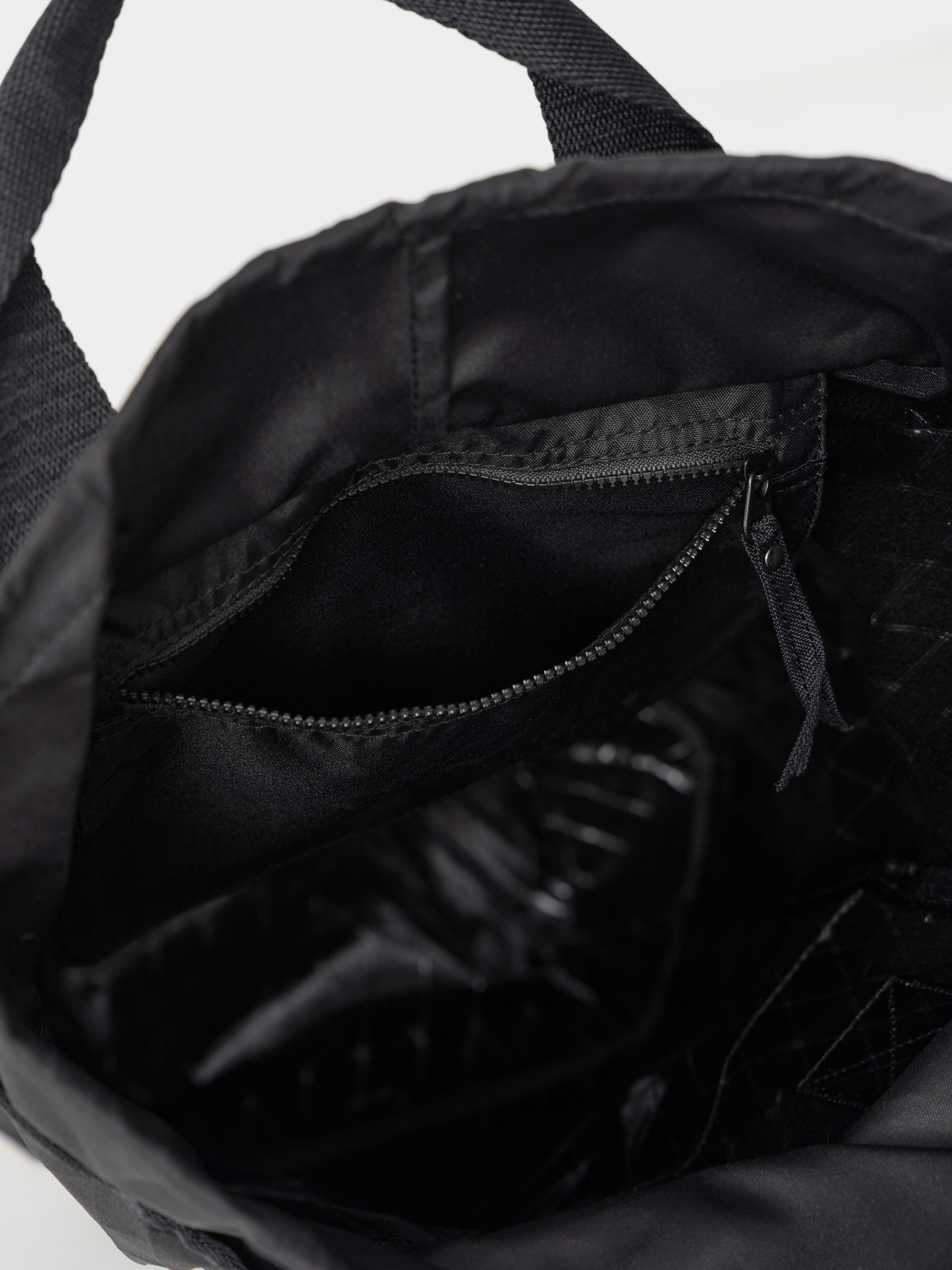 Dakine Renovation Lt 22L Backpack (black)