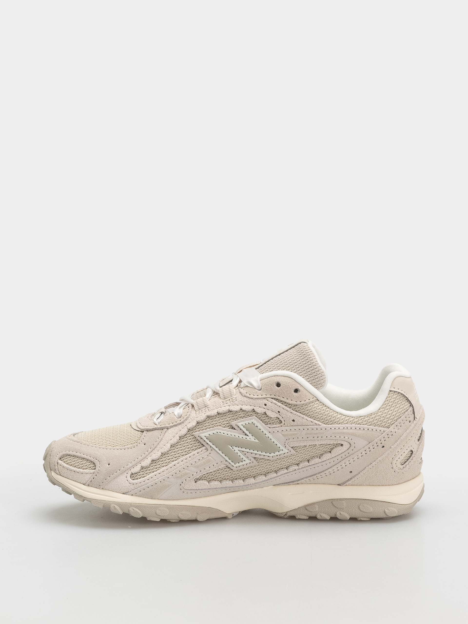 New Balance 204L Shoes (sea salt)