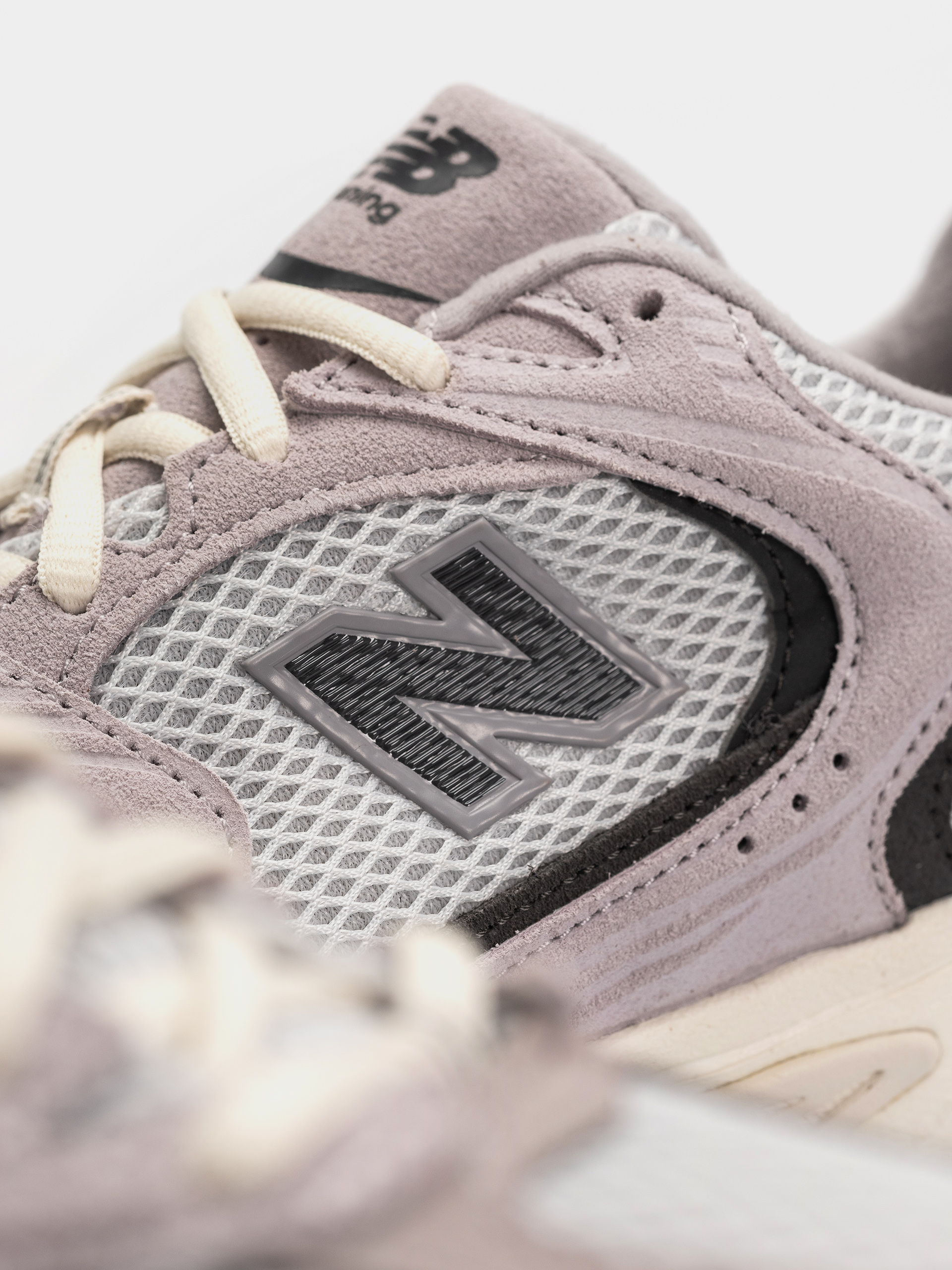 New Balance 530 Schuhe (grey matter/truffle salt/black cement)