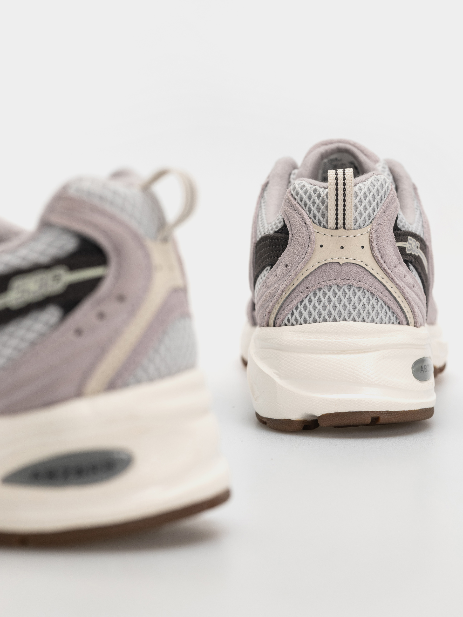 New Balance 530 Schuhe (grey matter/truffle salt/black cement)
