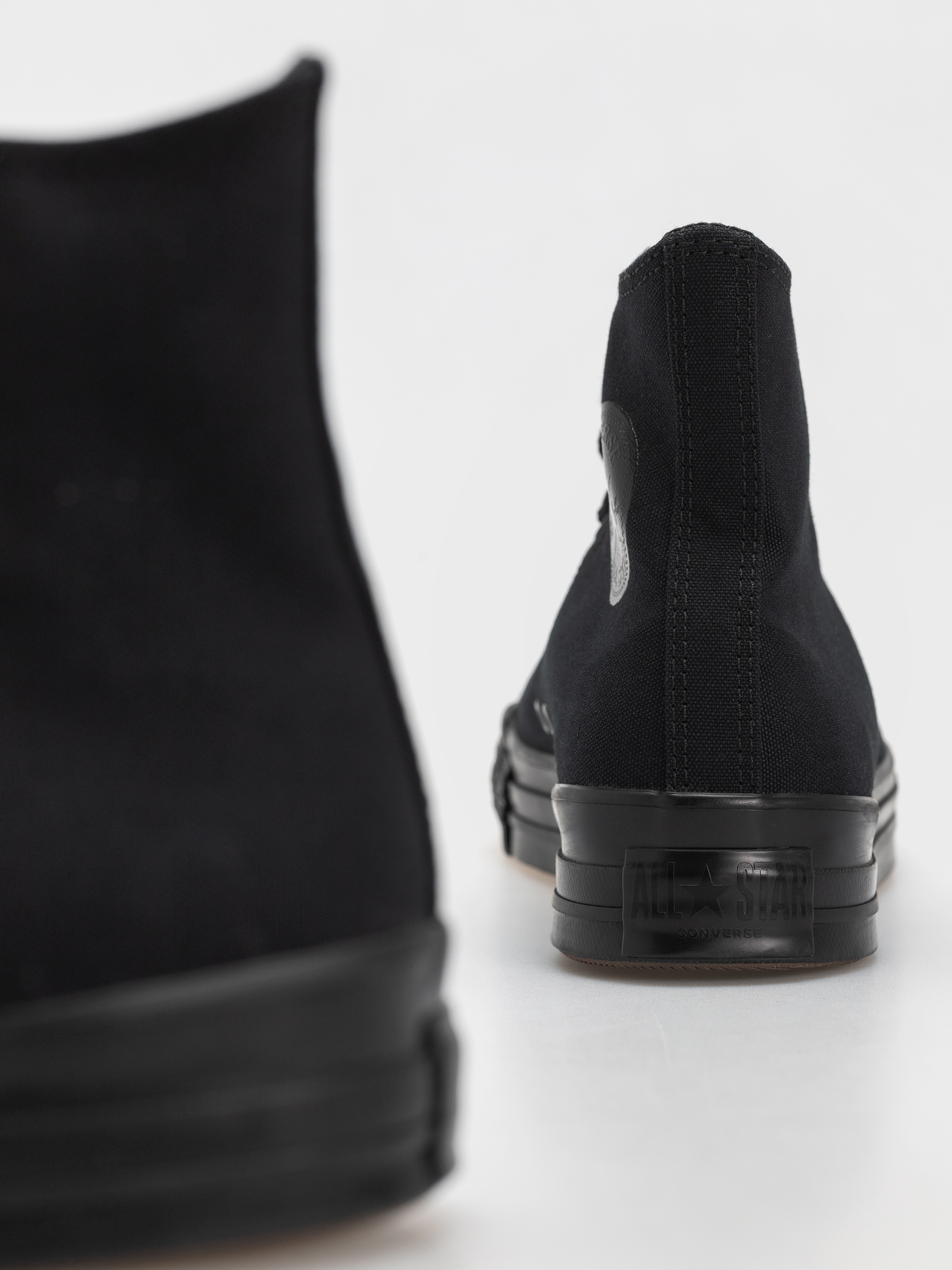 Converse Chuck Taylor Throwback Hi Chucks (black/black/black)