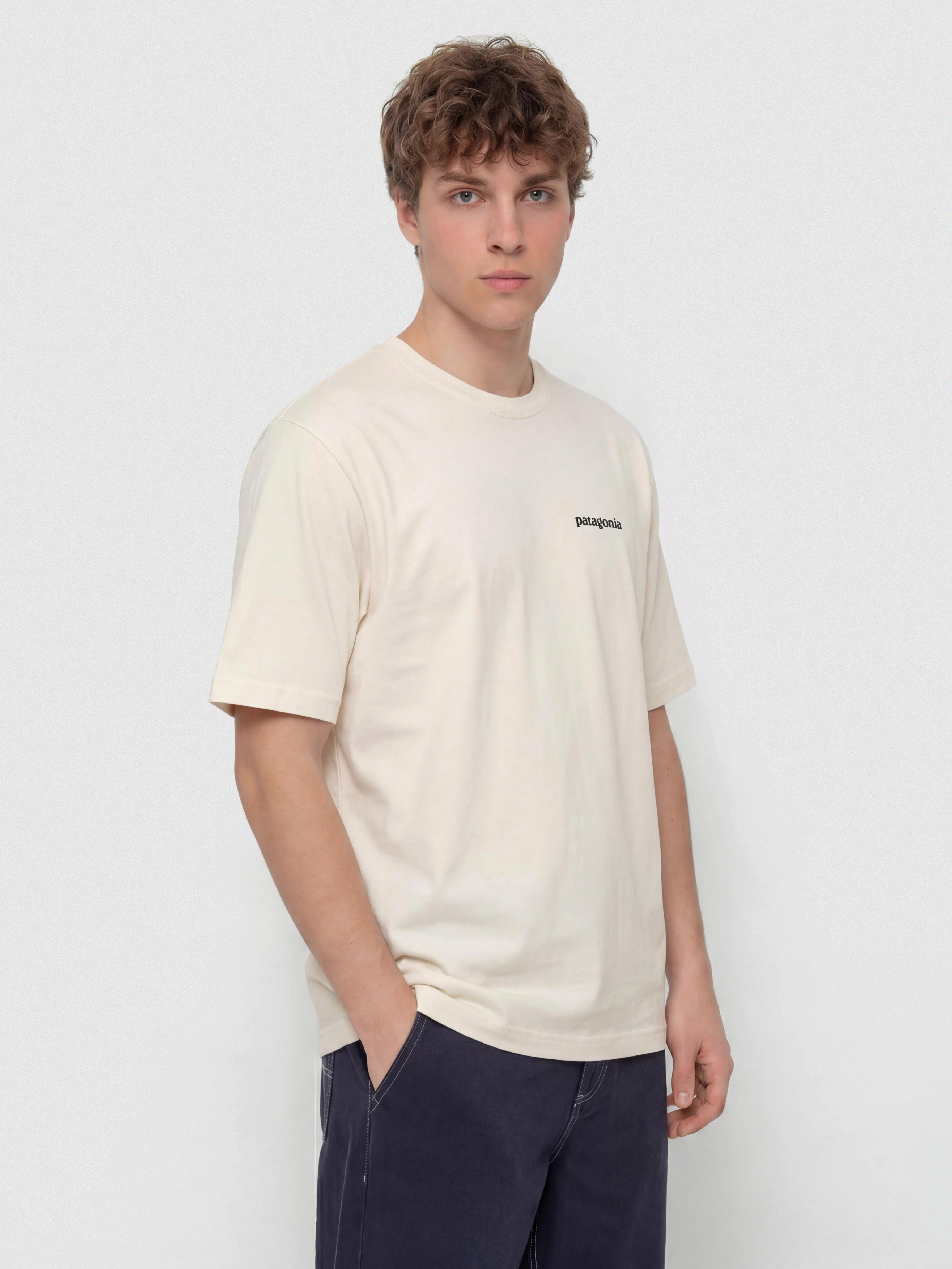 Patagonia T-Shirt P 6 Logo (undyed natural)