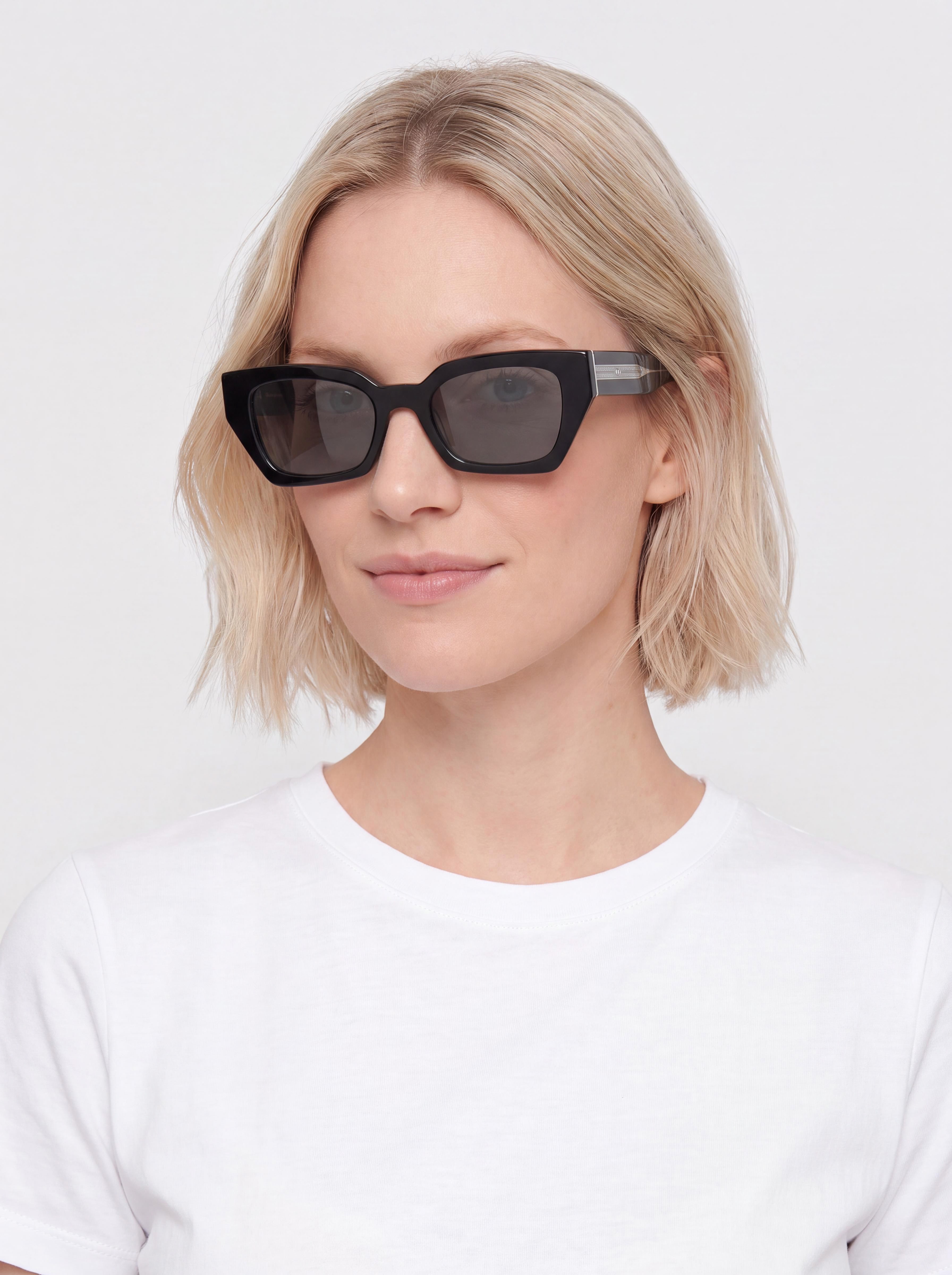 MessyWeekend Sonnenbrille Luna (black/transparent/grey)