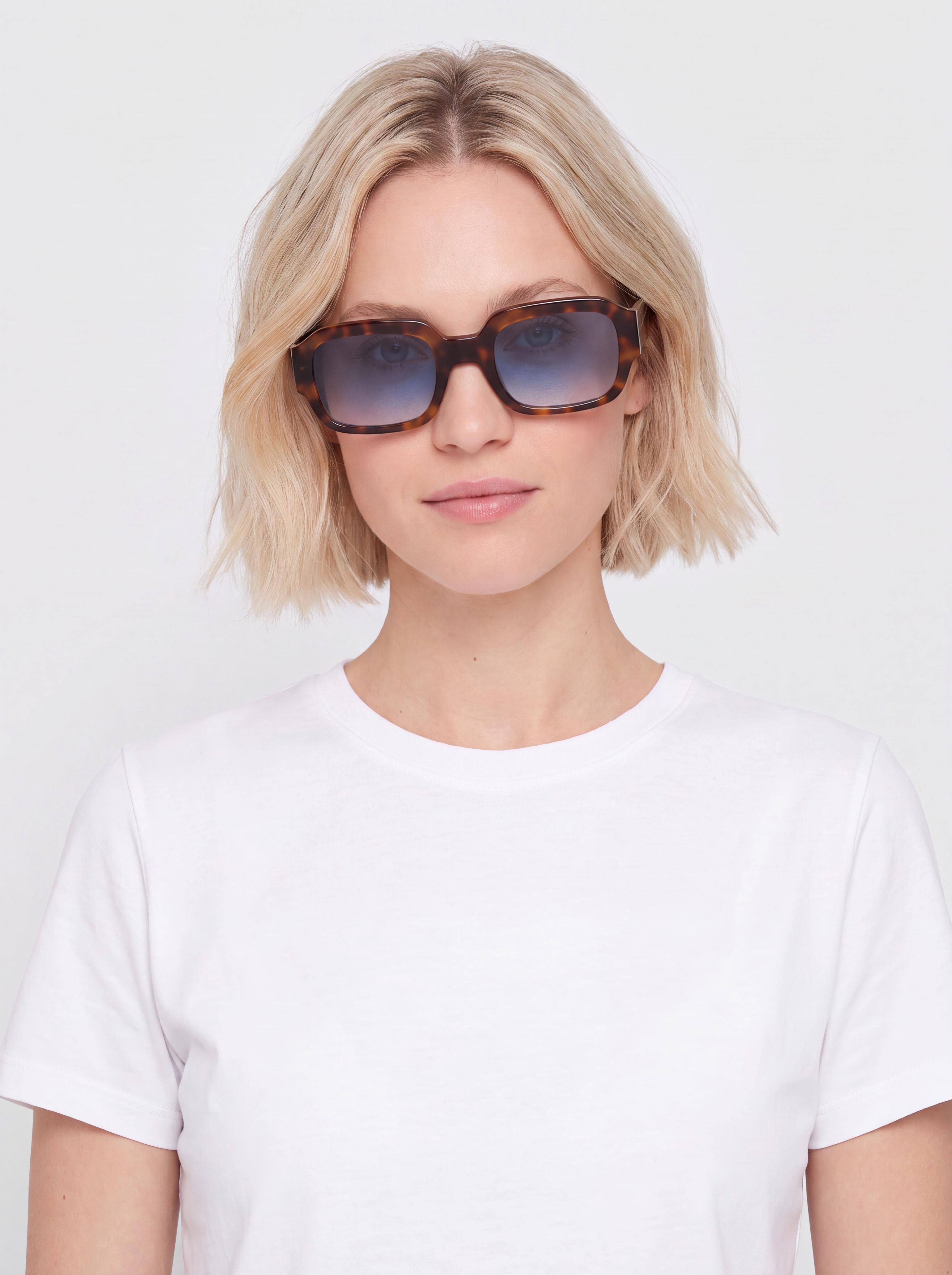 MessyWeekend Sonnenbrille Downey (tortoise/blue)