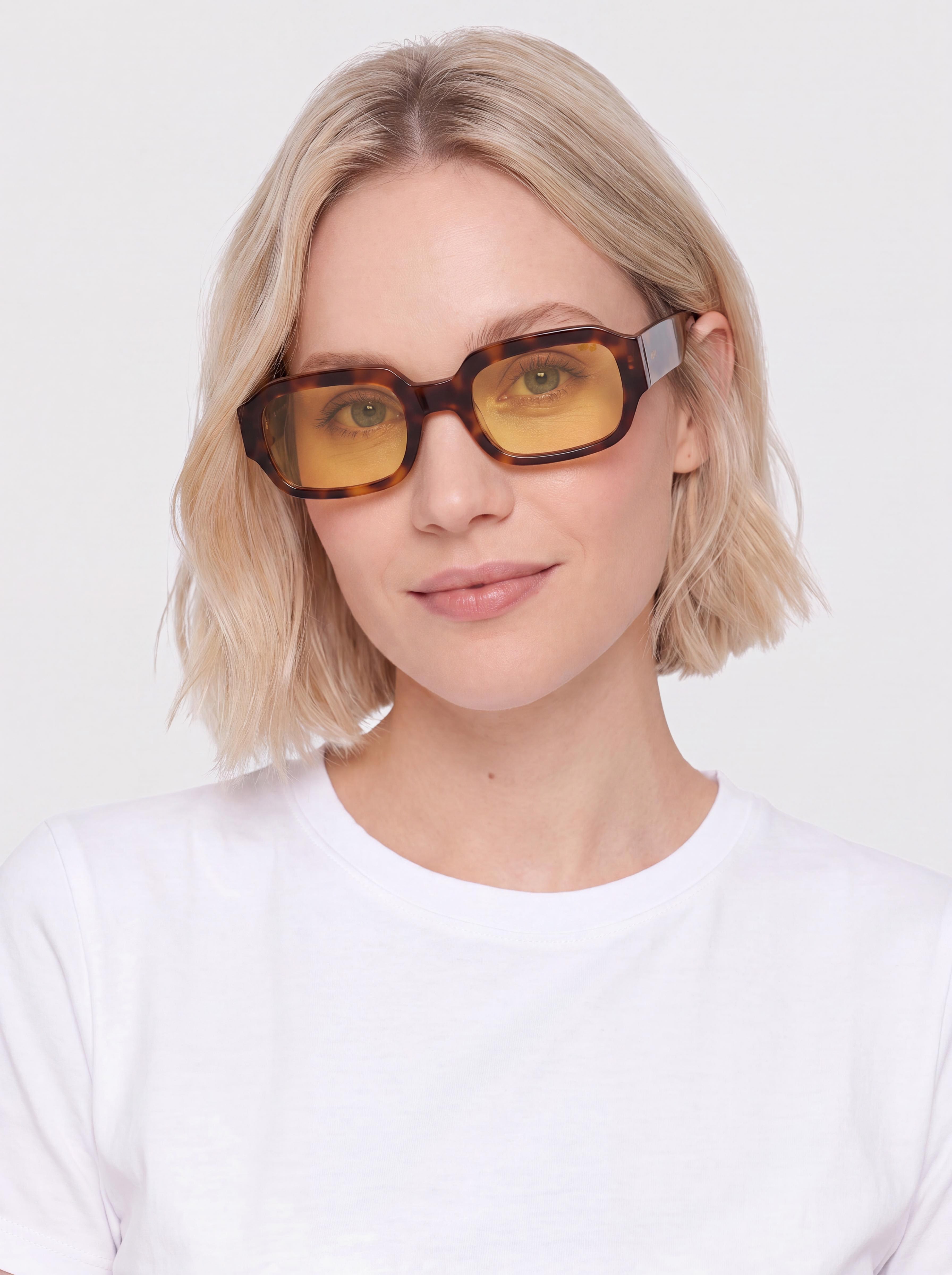 MessyWeekend Sunglasses Downey (tortoise/yellow)