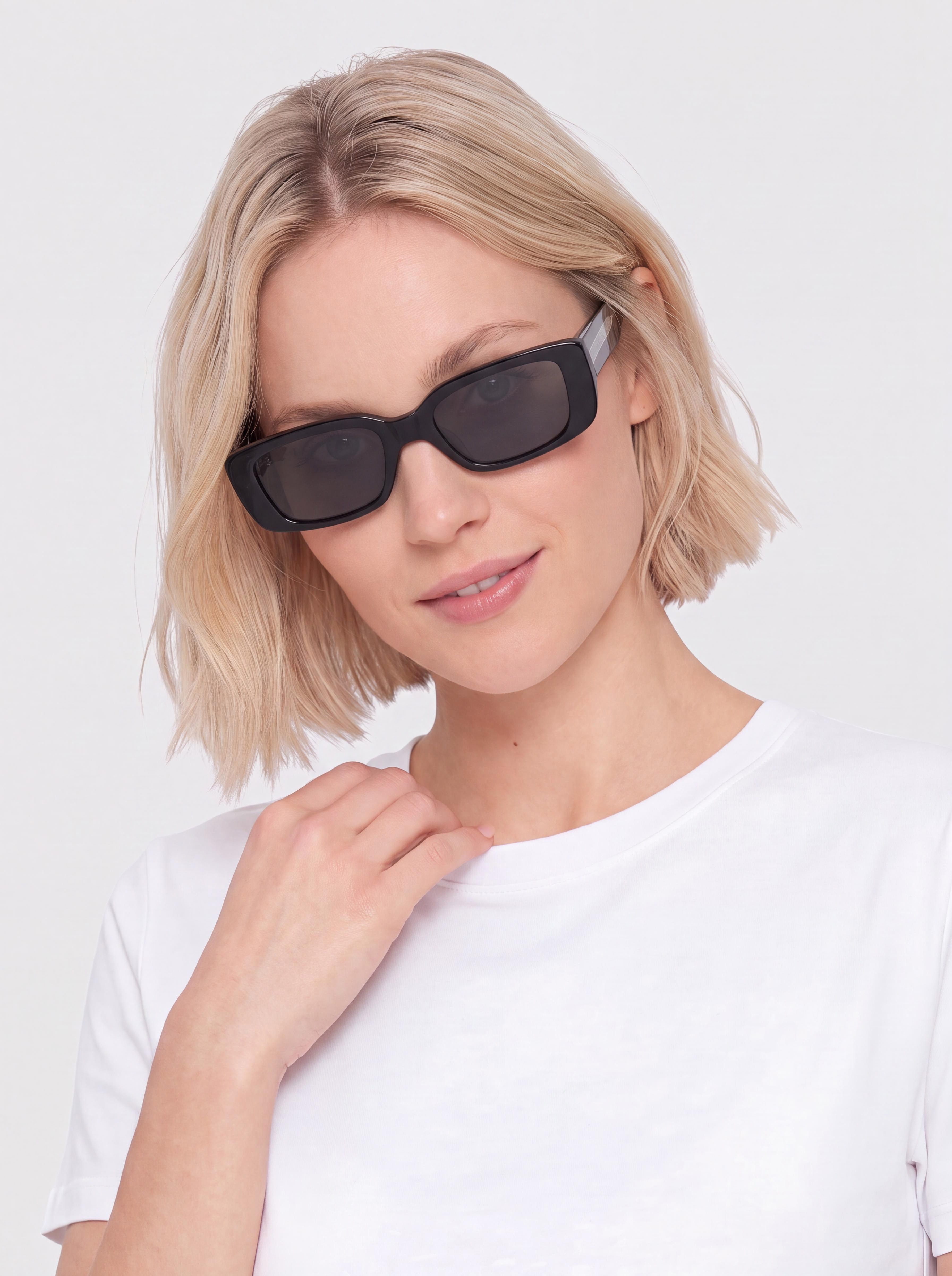 MessyWeekend Sunglasses Grace Iso (black/transparent)
