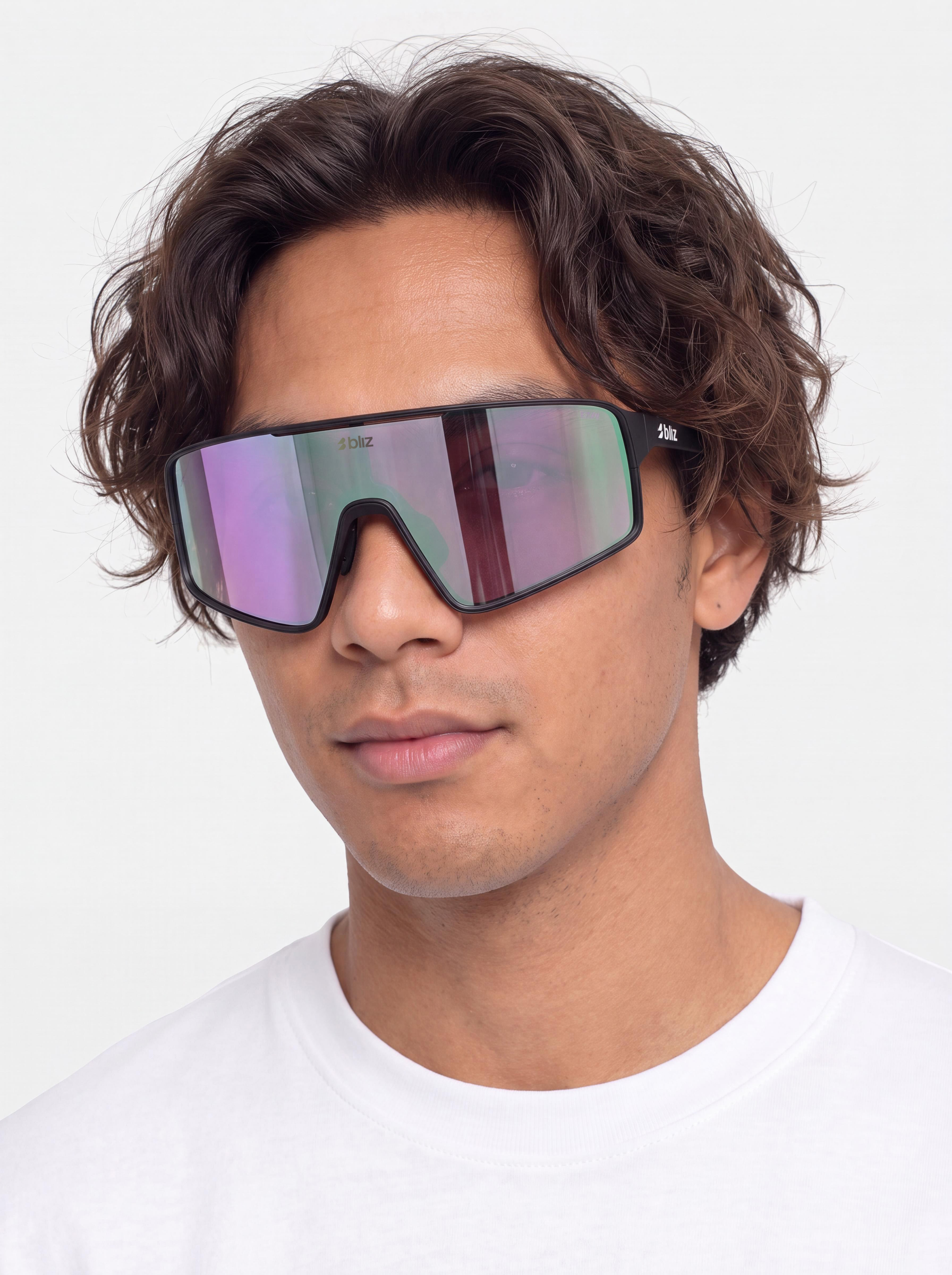 Bliz P001 Sonnenbrille (matt black/nano optics nordic light begonia - violet w blue multi)