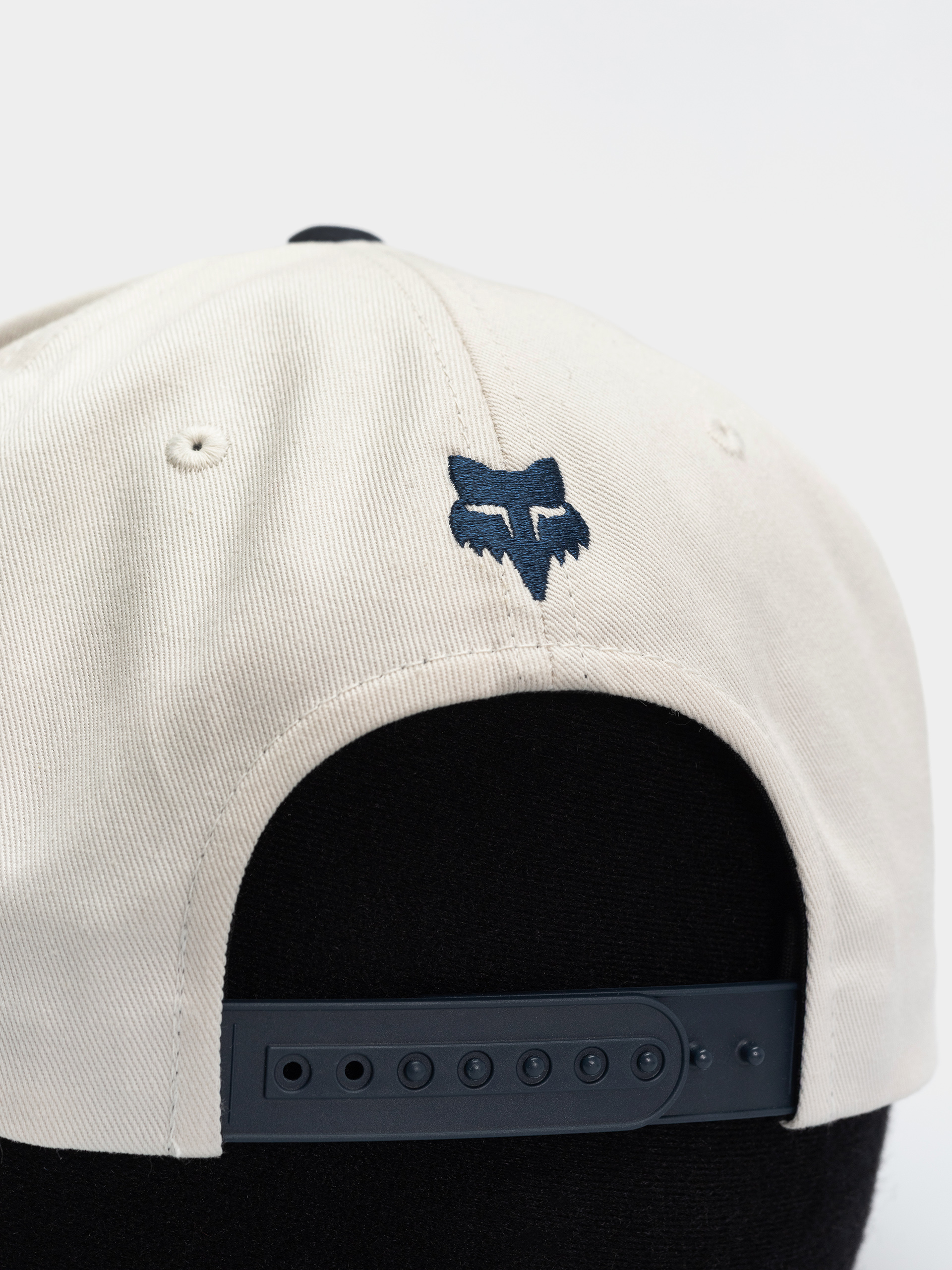 Fox Cap Warped Snapback (prl white)