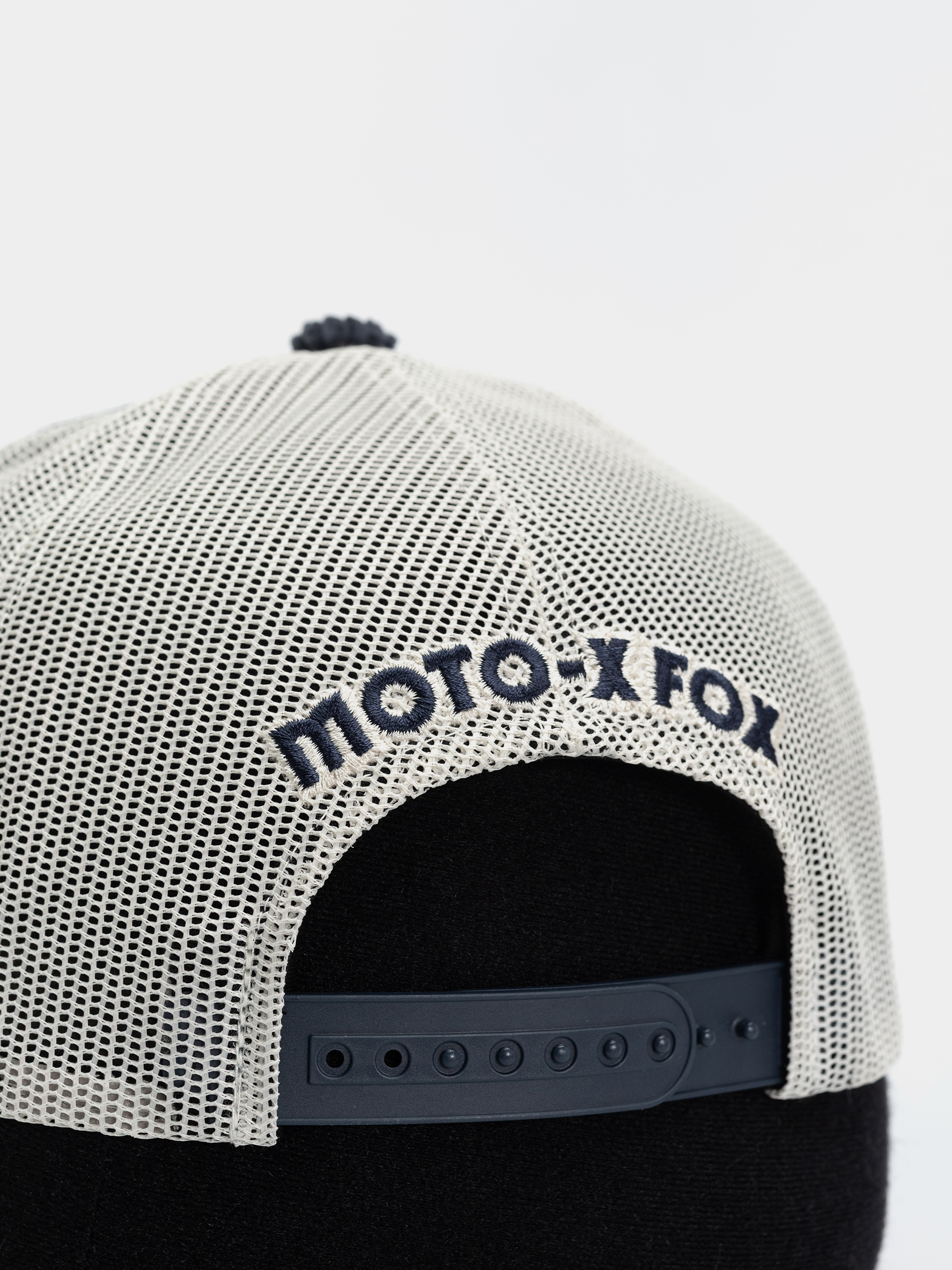 Fox Circa 74 Snapback Trucker Cap (midnight)