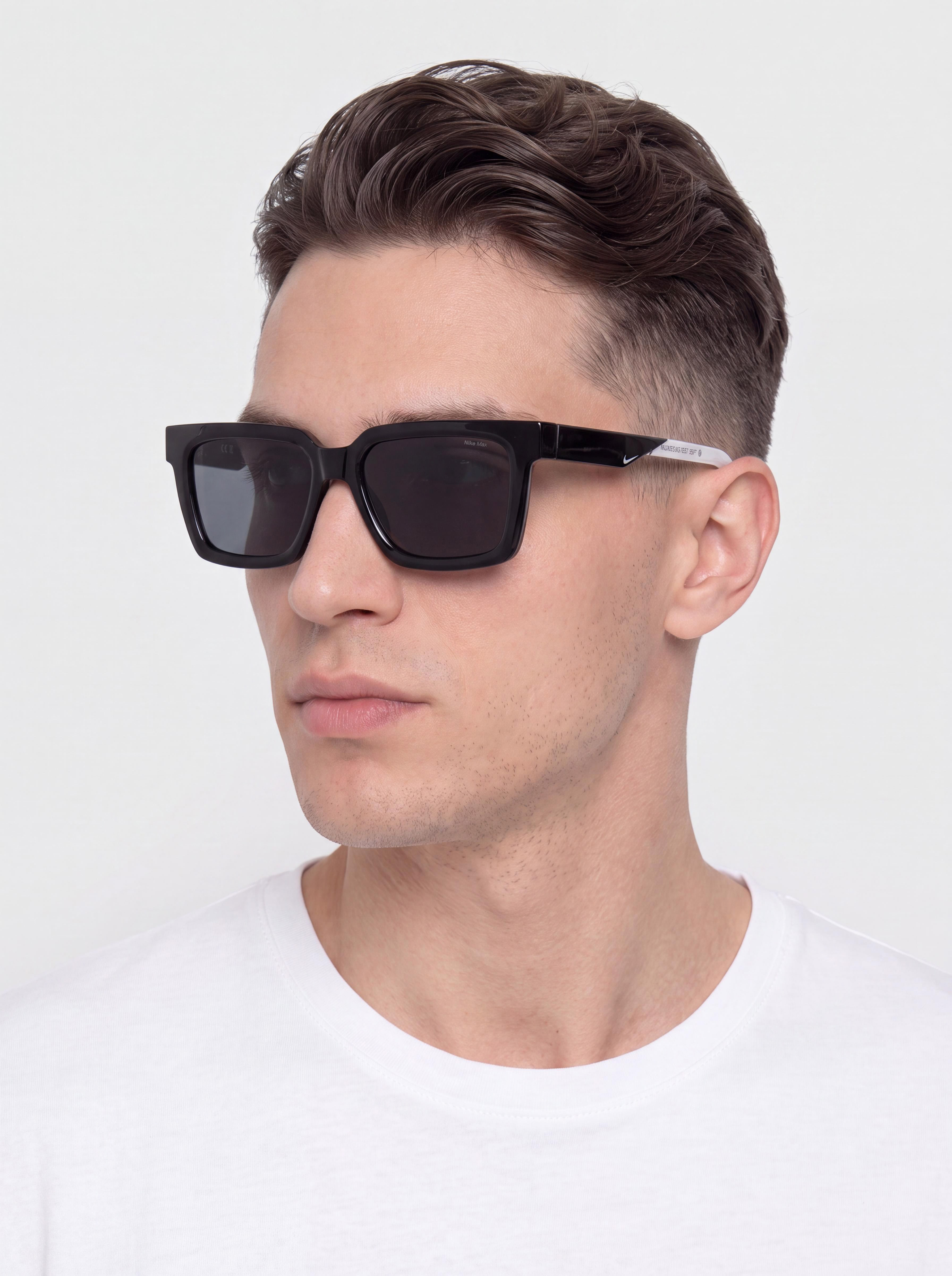 Nike Tide Cosmic Sonnenbrille (black/grey)