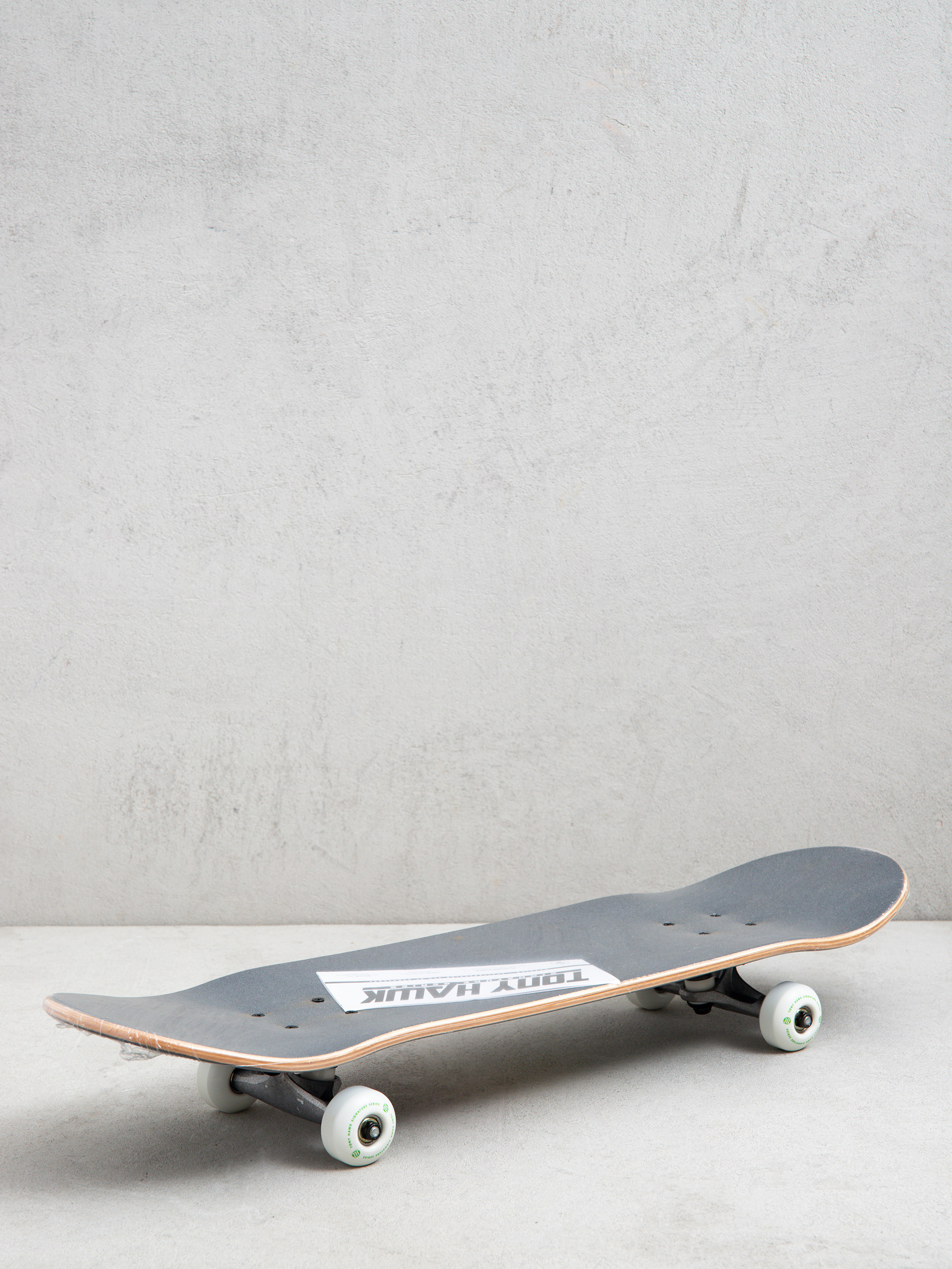 Tony Hawk Stacked Logo Skateboard (black)