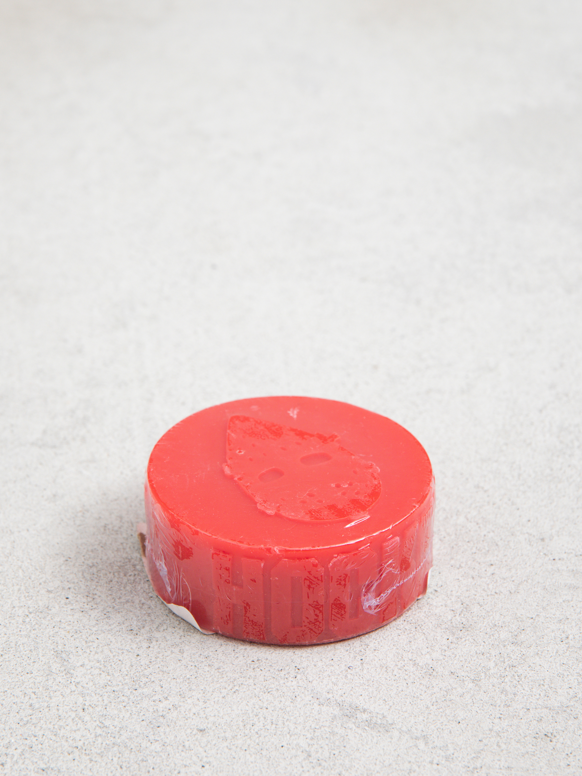 Hockey Puck Wax (red)