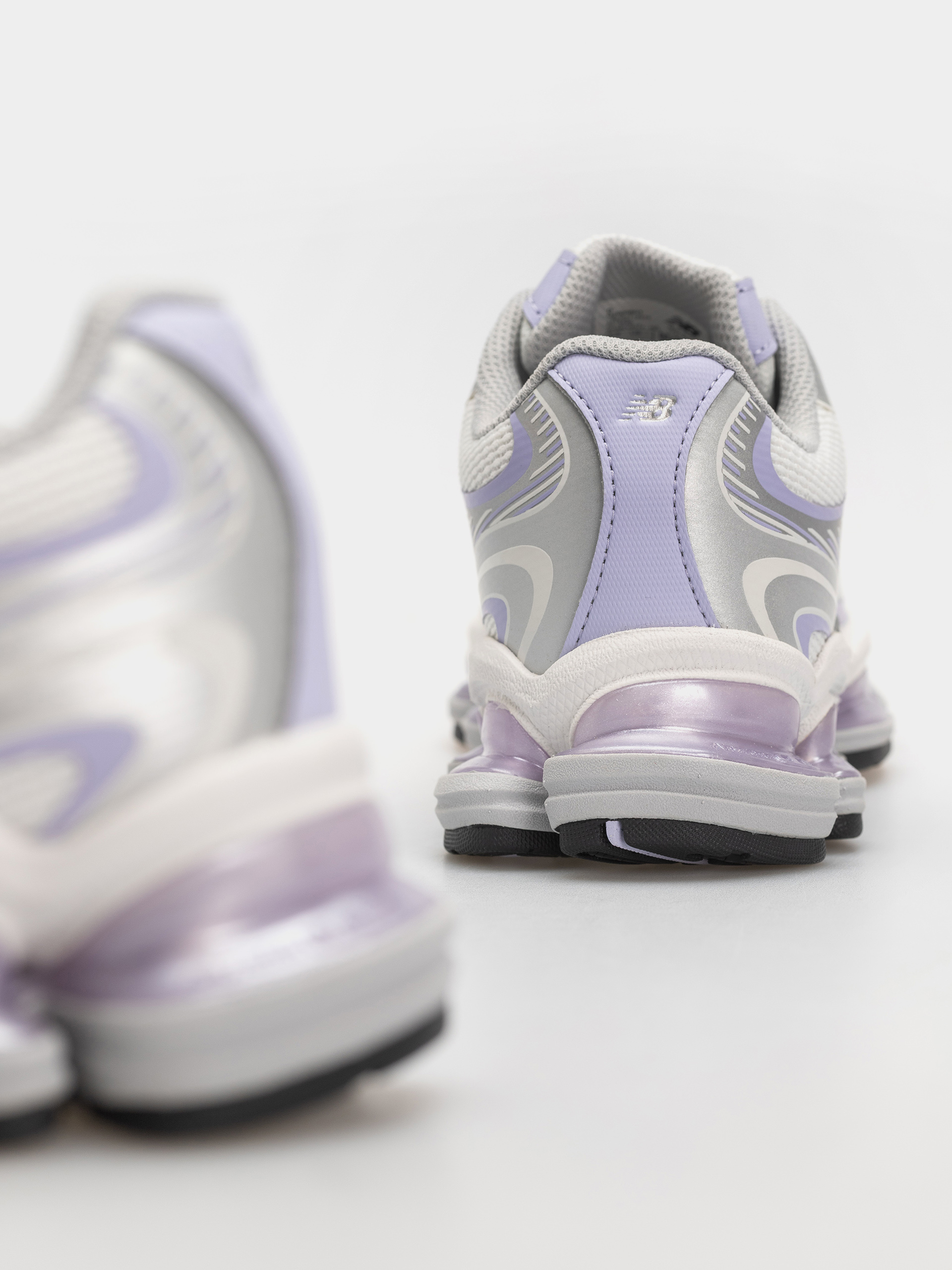 New Balance 2000 Schuhe (reflection/smoked violet)