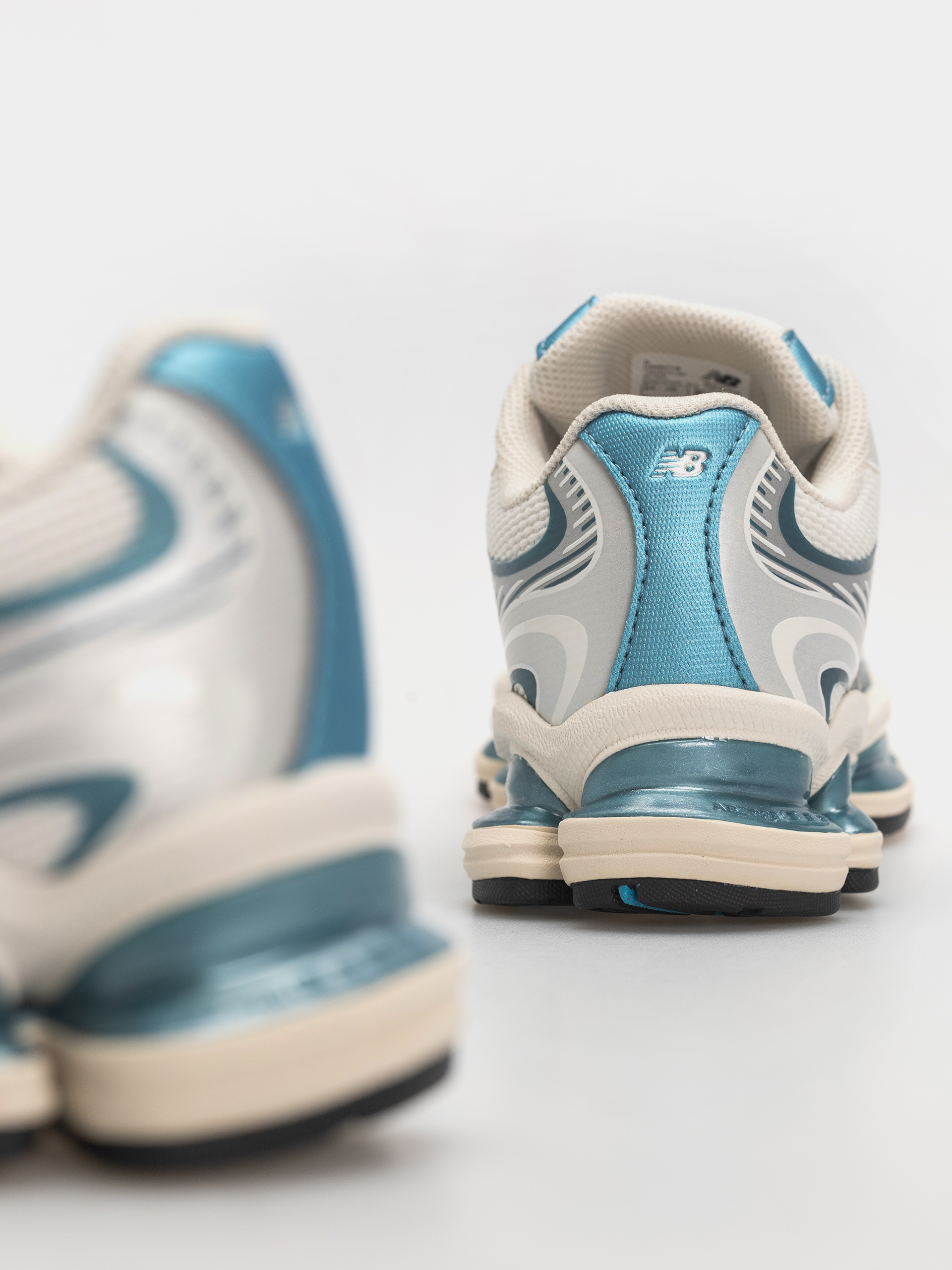 New Balance 2000 Schuhe (sea salt/altitude metallic)