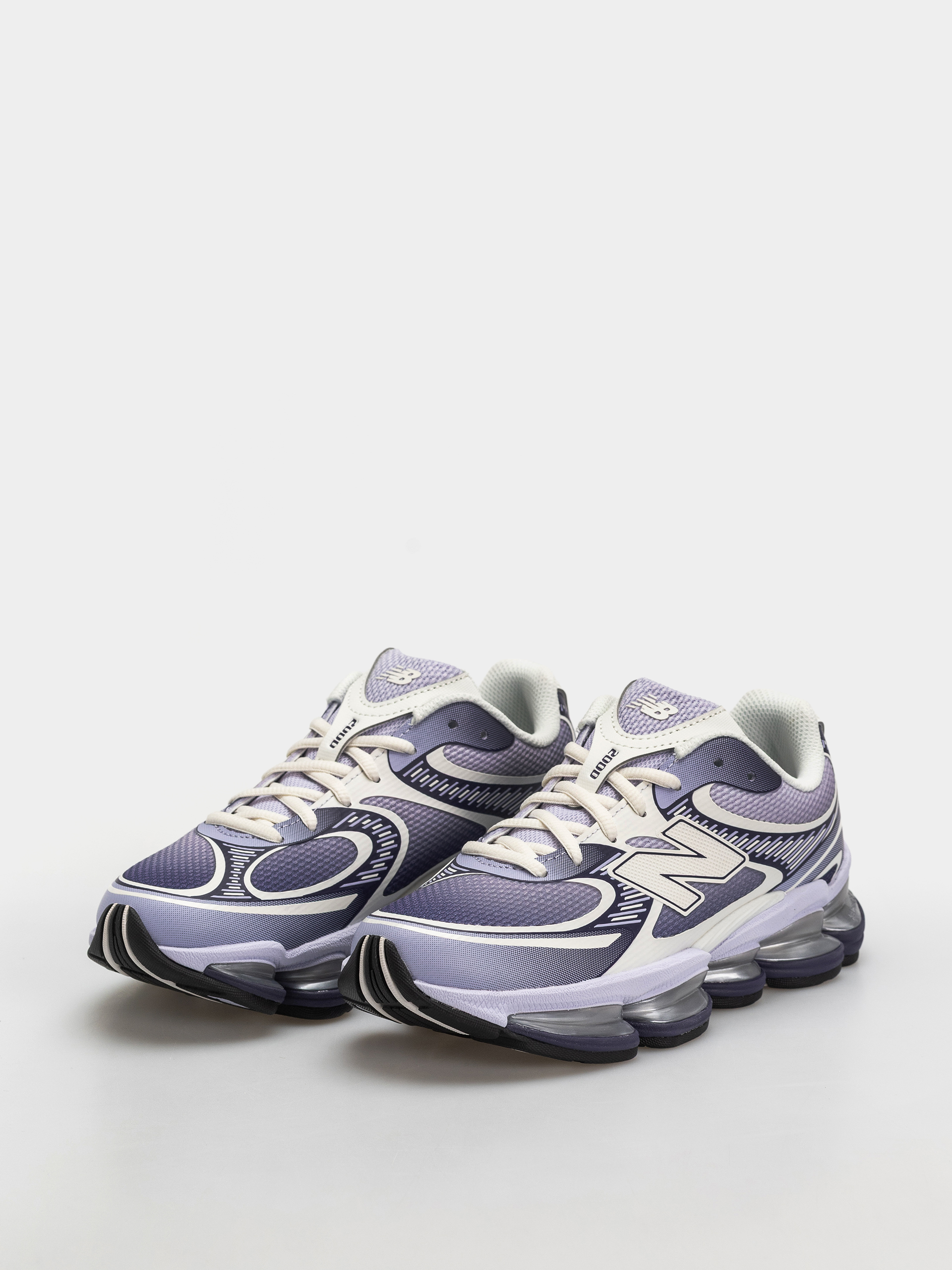 New Balance 2000 Shoes (boysenberry/smoked violet/sea salt)