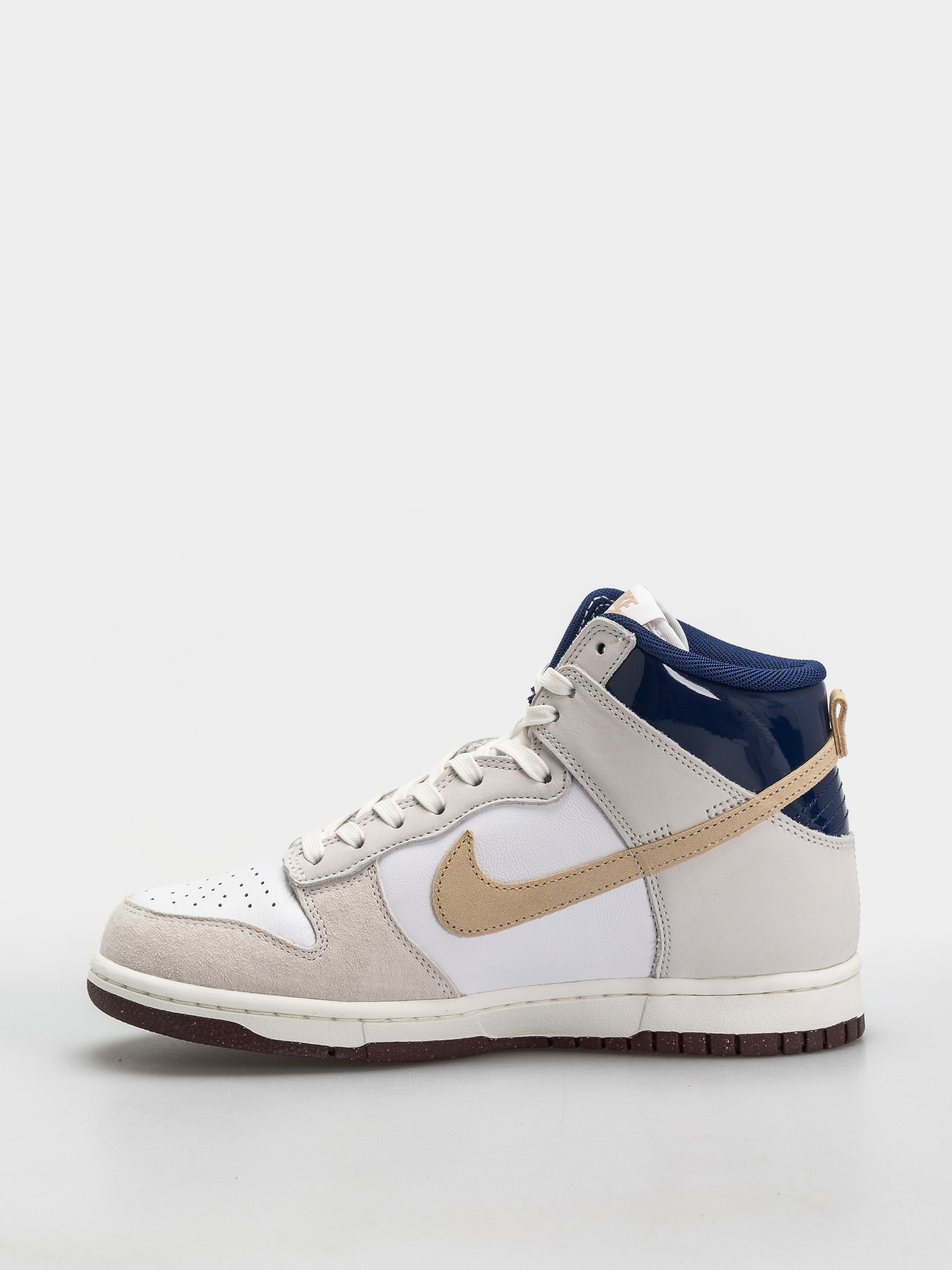 Nike SB Dunk High Pro QS Beyond Shoes (white/ivorysand duneblue void)