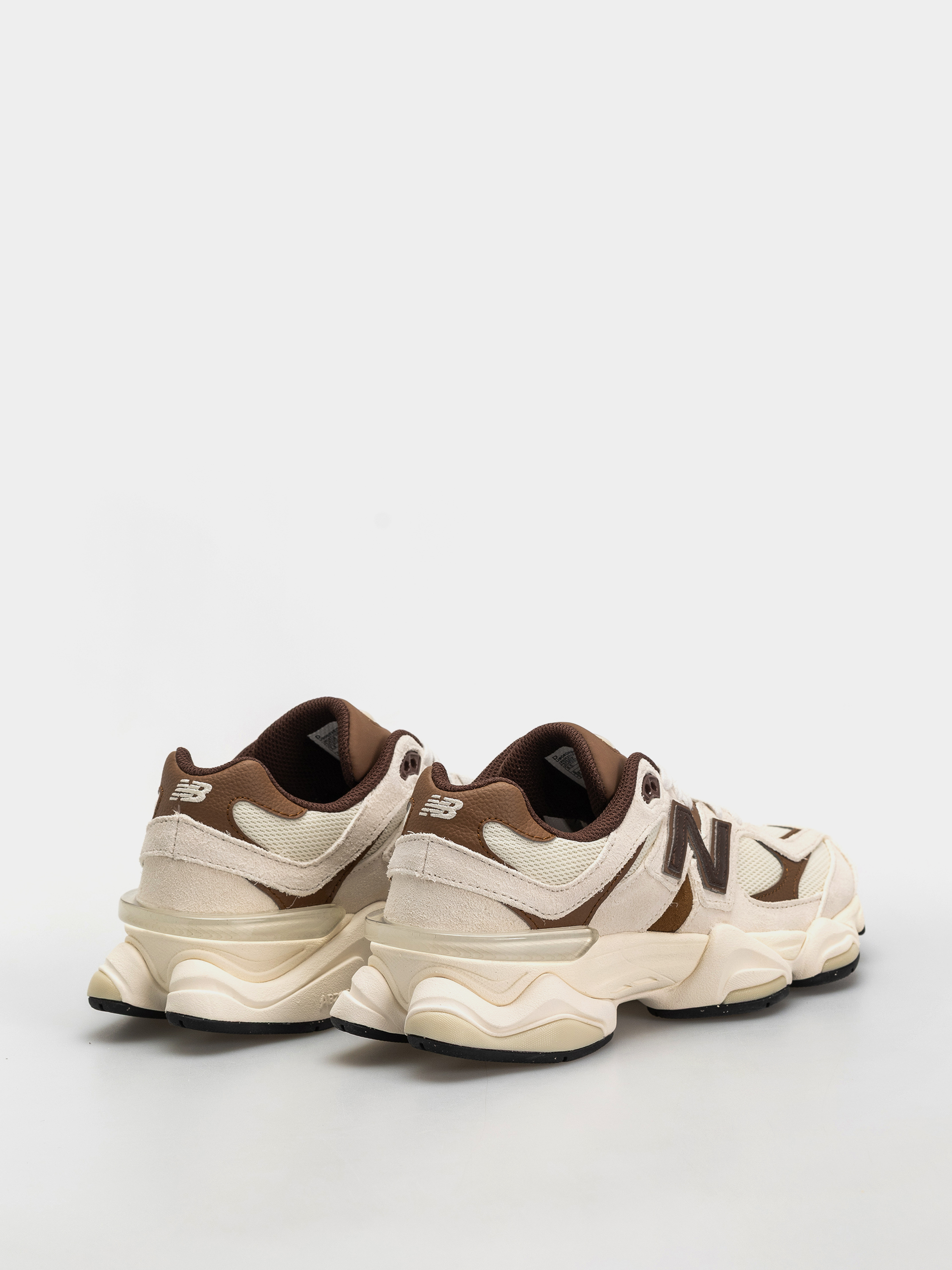 New Balance 9060 Schuhe (breakfast tea/angora)