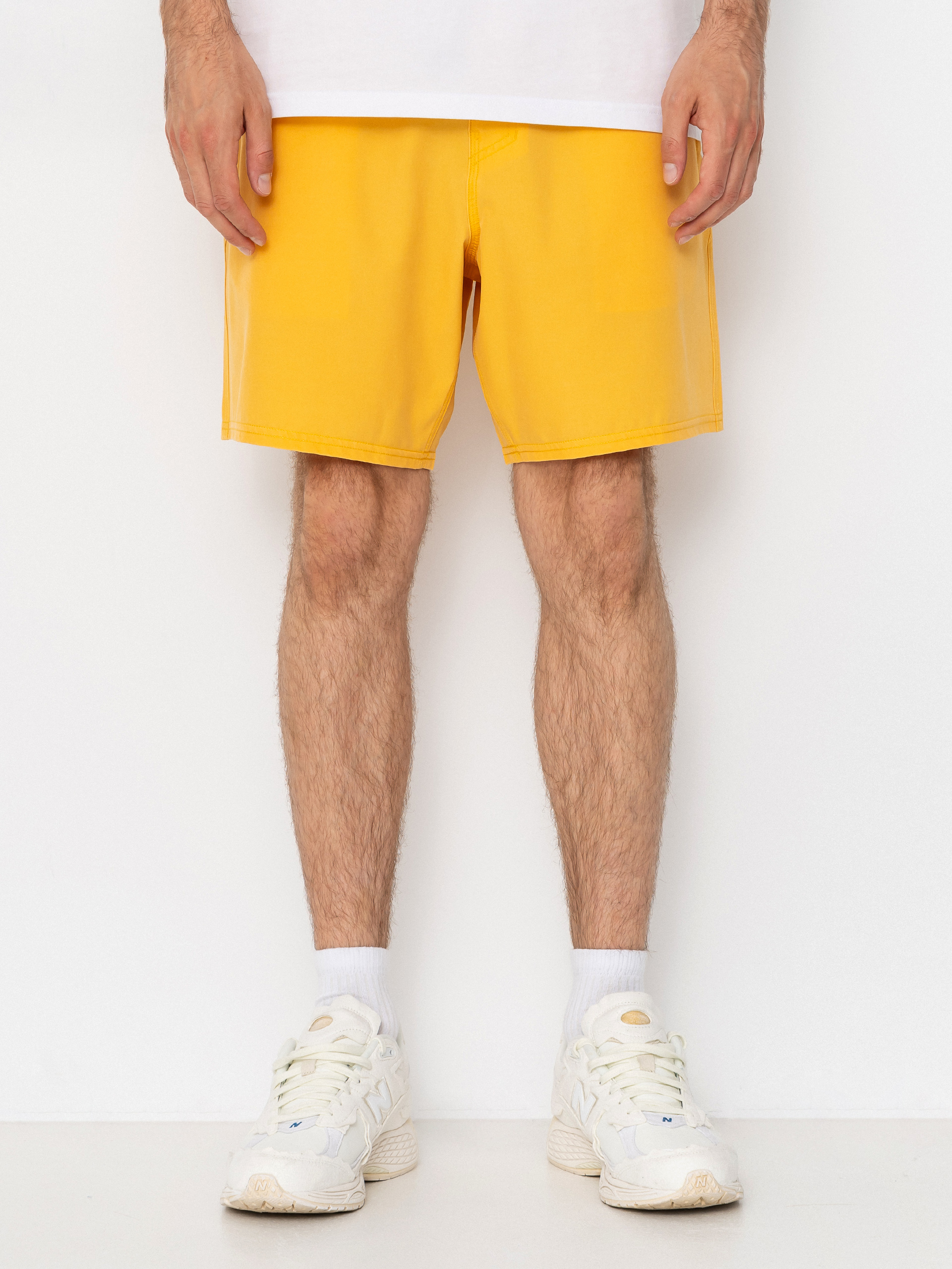 Salty Crew Seadog Volley Boardshorts (mineral yellow)