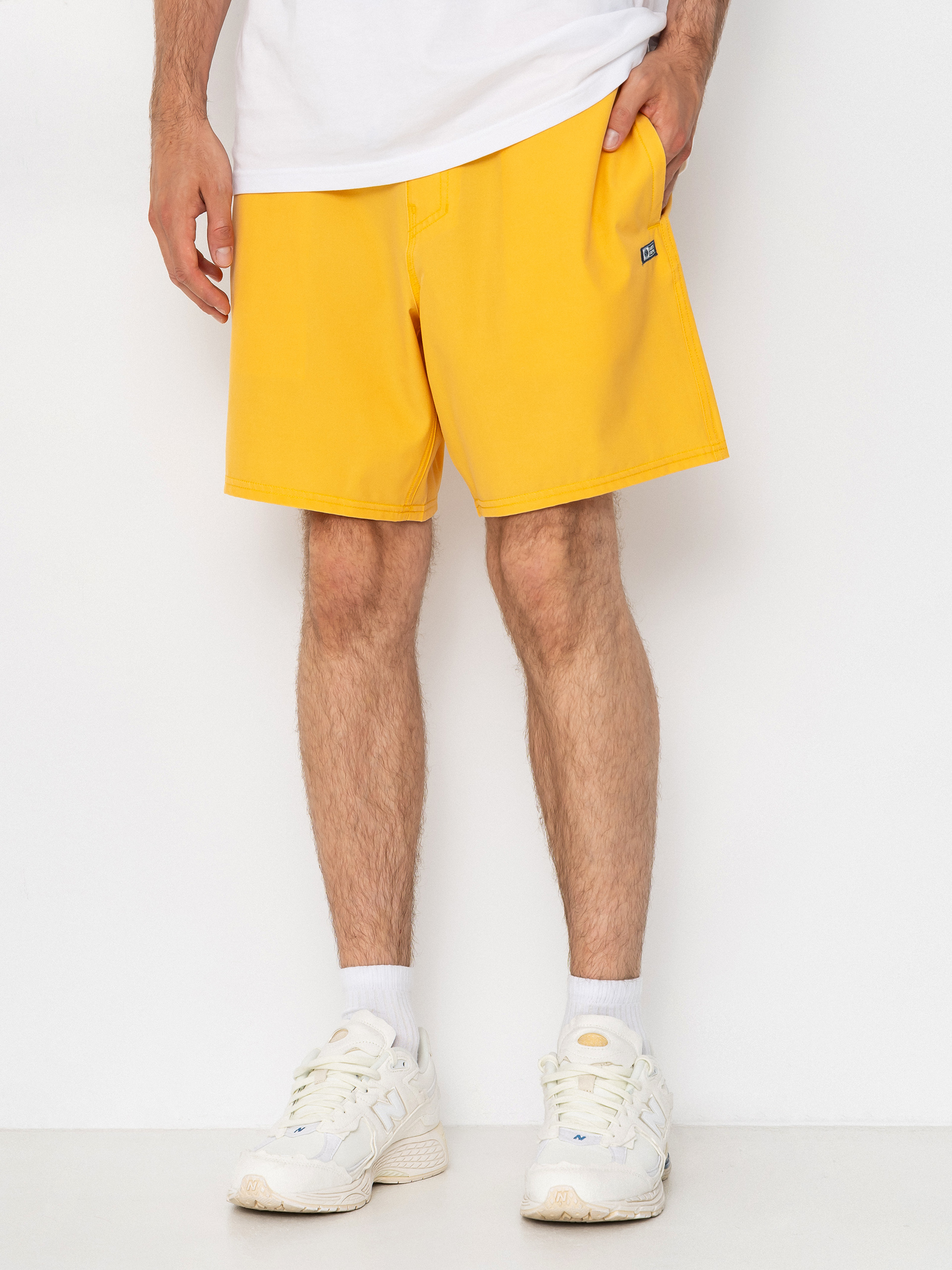 Salty Crew Seadog Volley Boardshorts (mineral yellow)