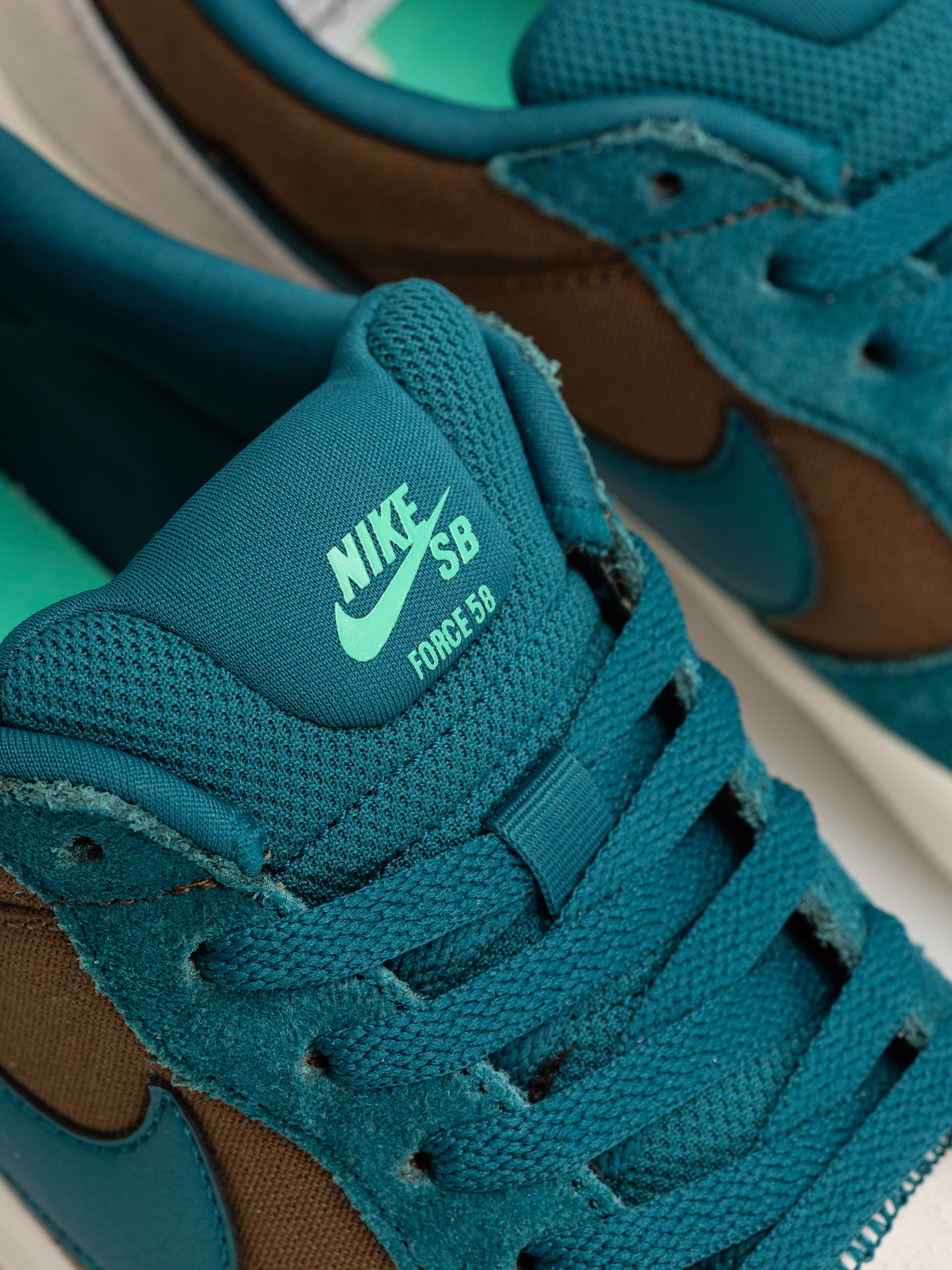 Nike SB Schuhe Force 58 (mosswood brown/geode teal lt orewood brn)