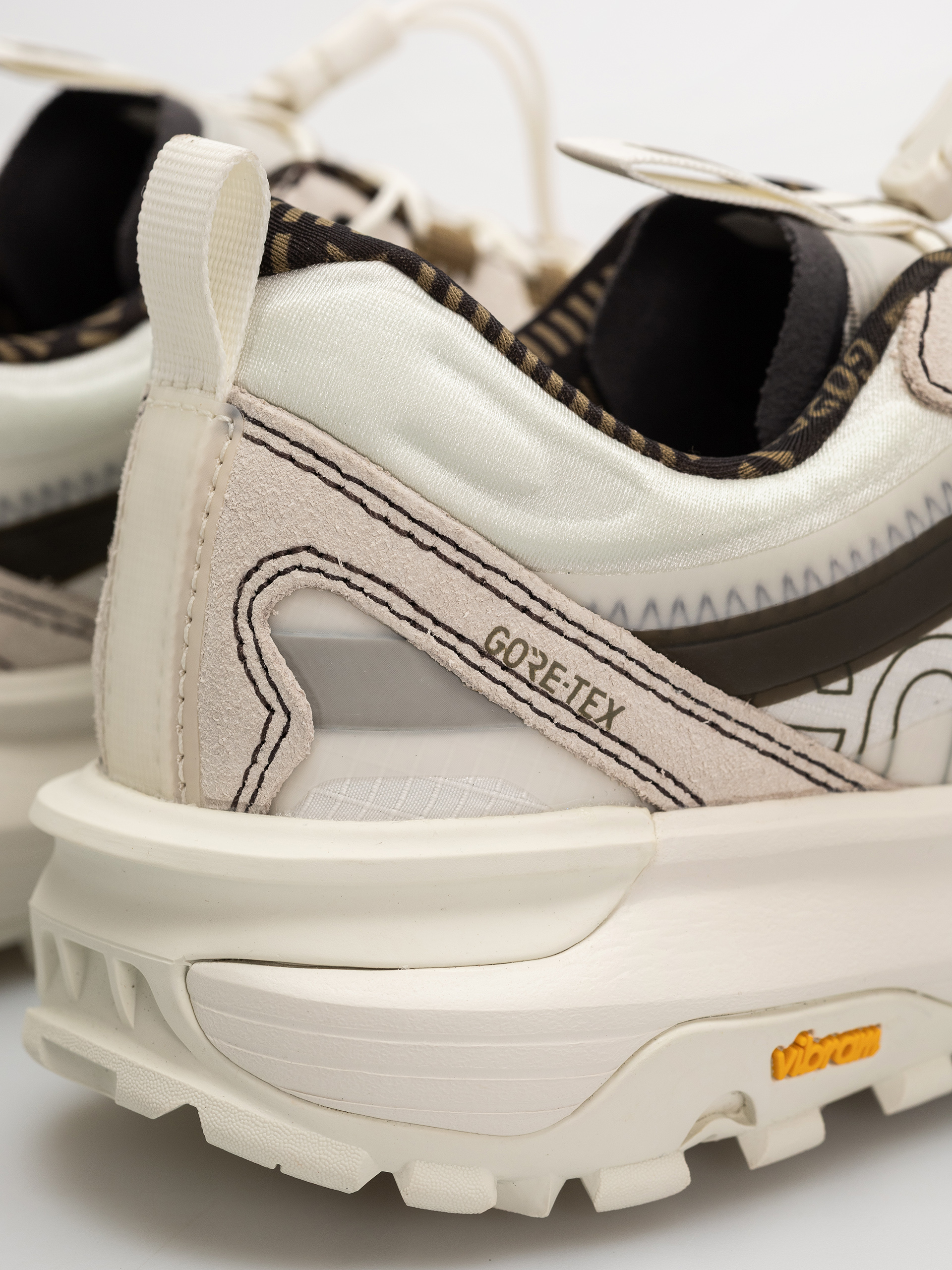Vans Shoes Crosspath Xc Gore Tex Mte (marshmallow)