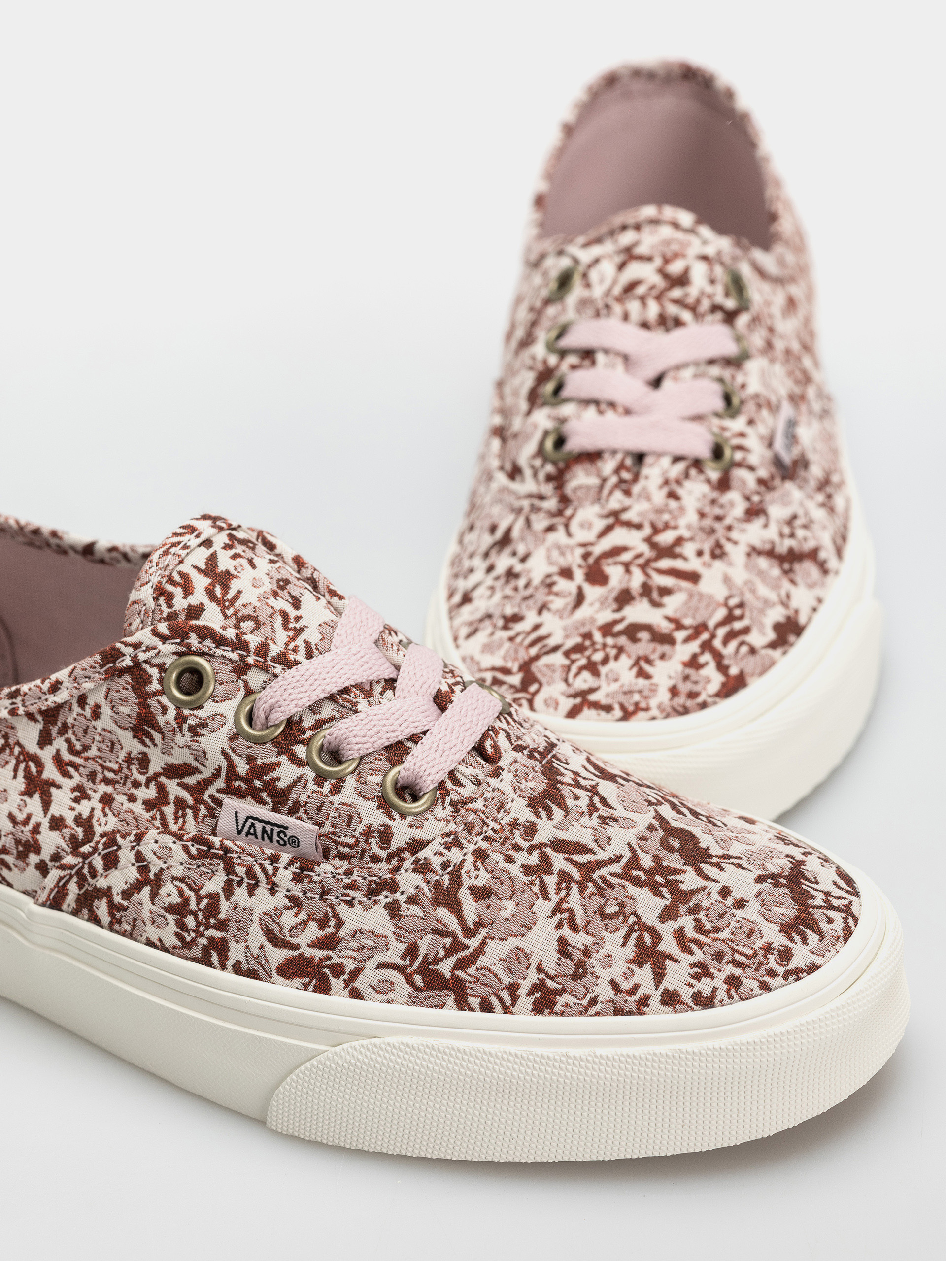 Vans Authentic Shoes (pale petal pink)