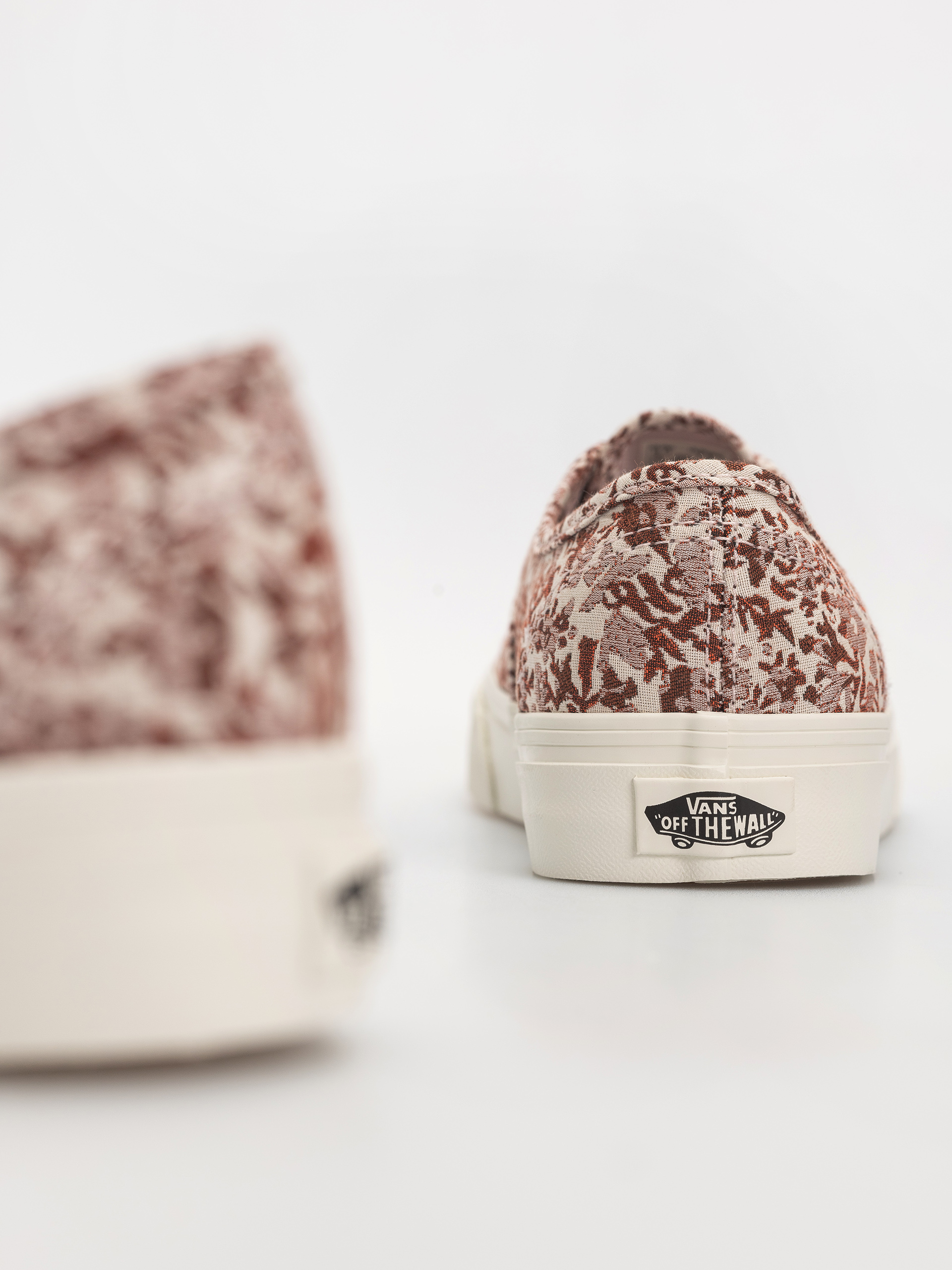 Vans Authentic Shoes (pale petal pink)