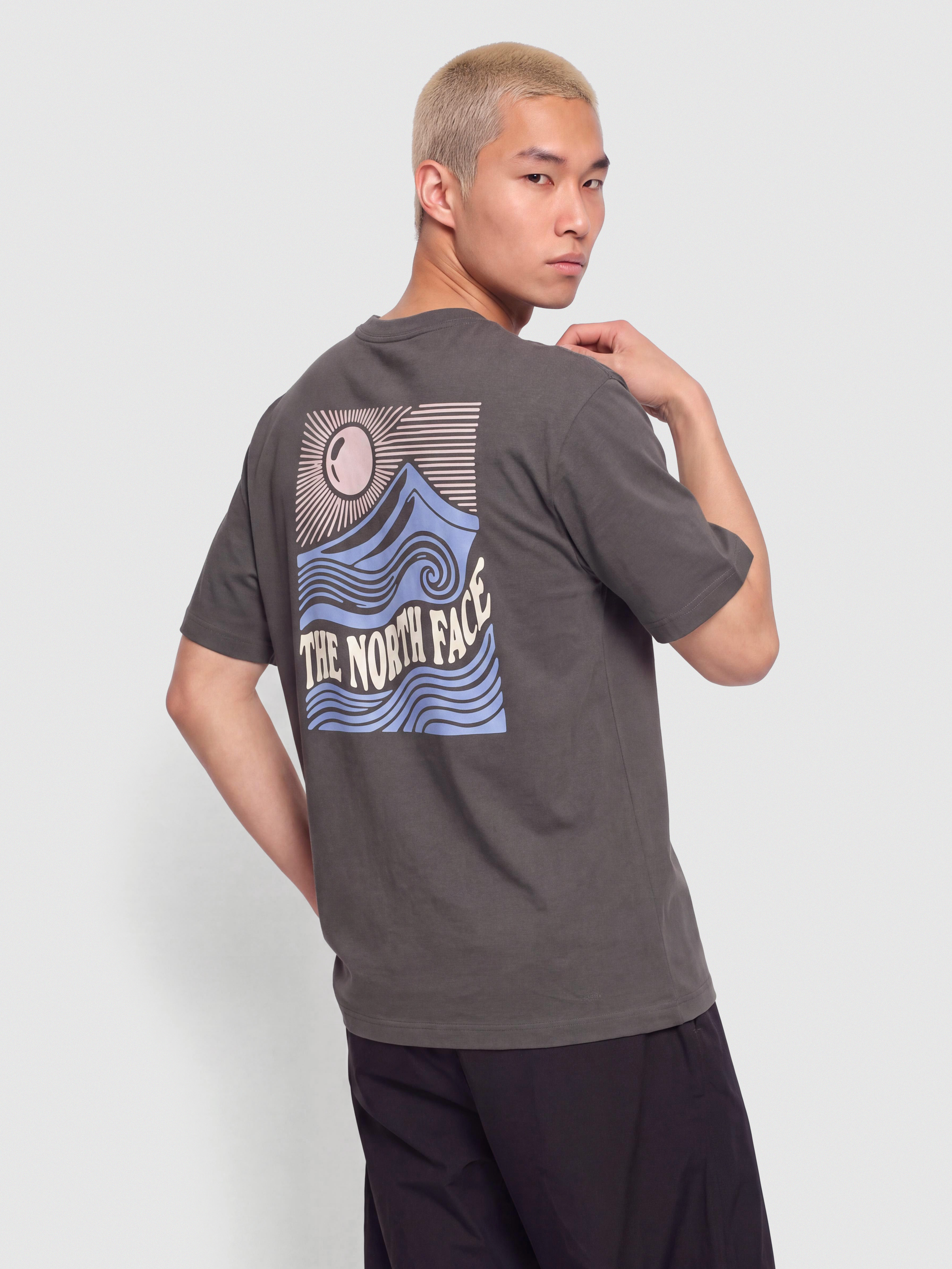 The North Face Mountain Escape Relaxed T-Shirt (anthracite grey)