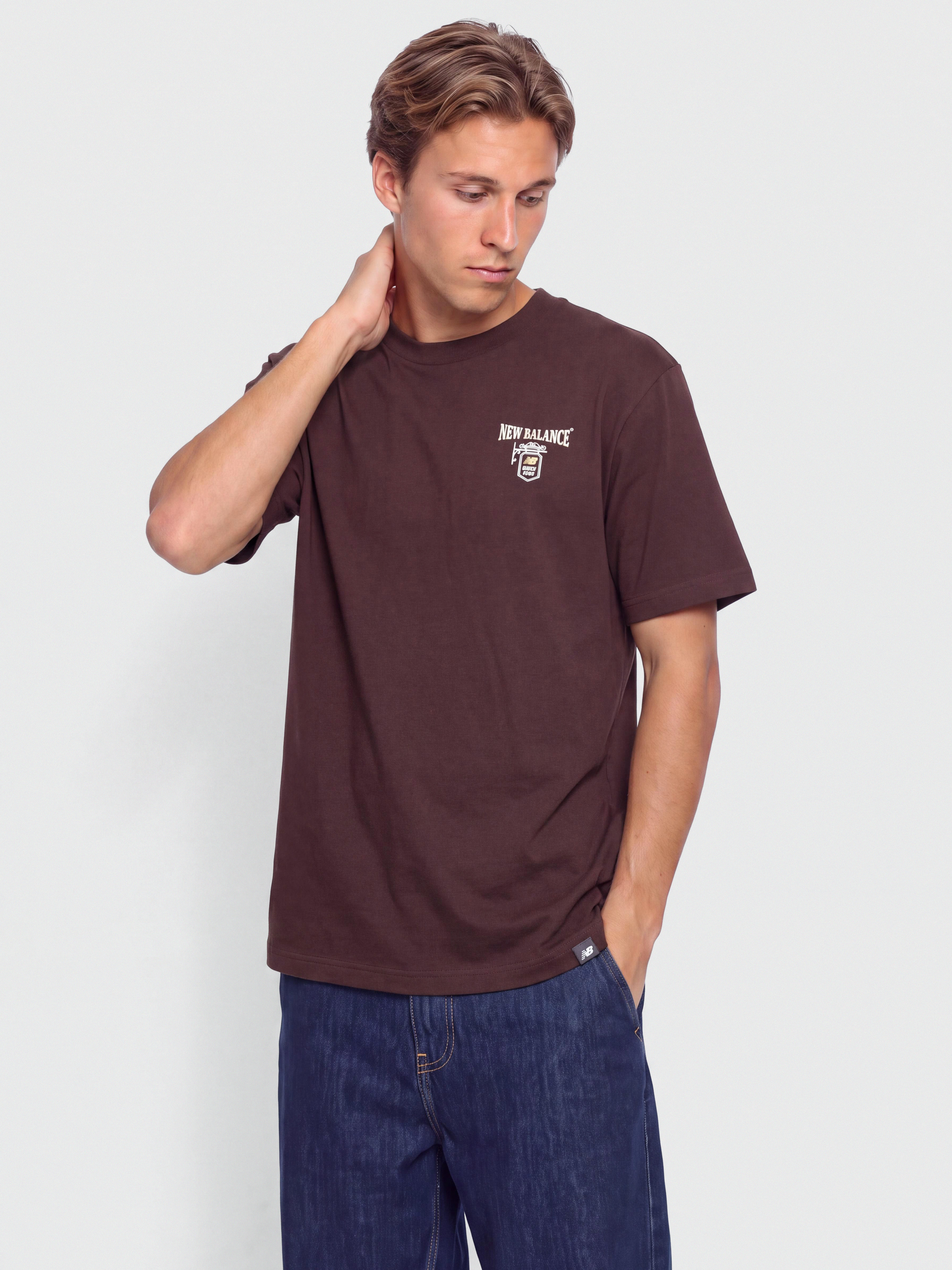 New Balance T-Shirt Grab a Bite London (cherry leather)